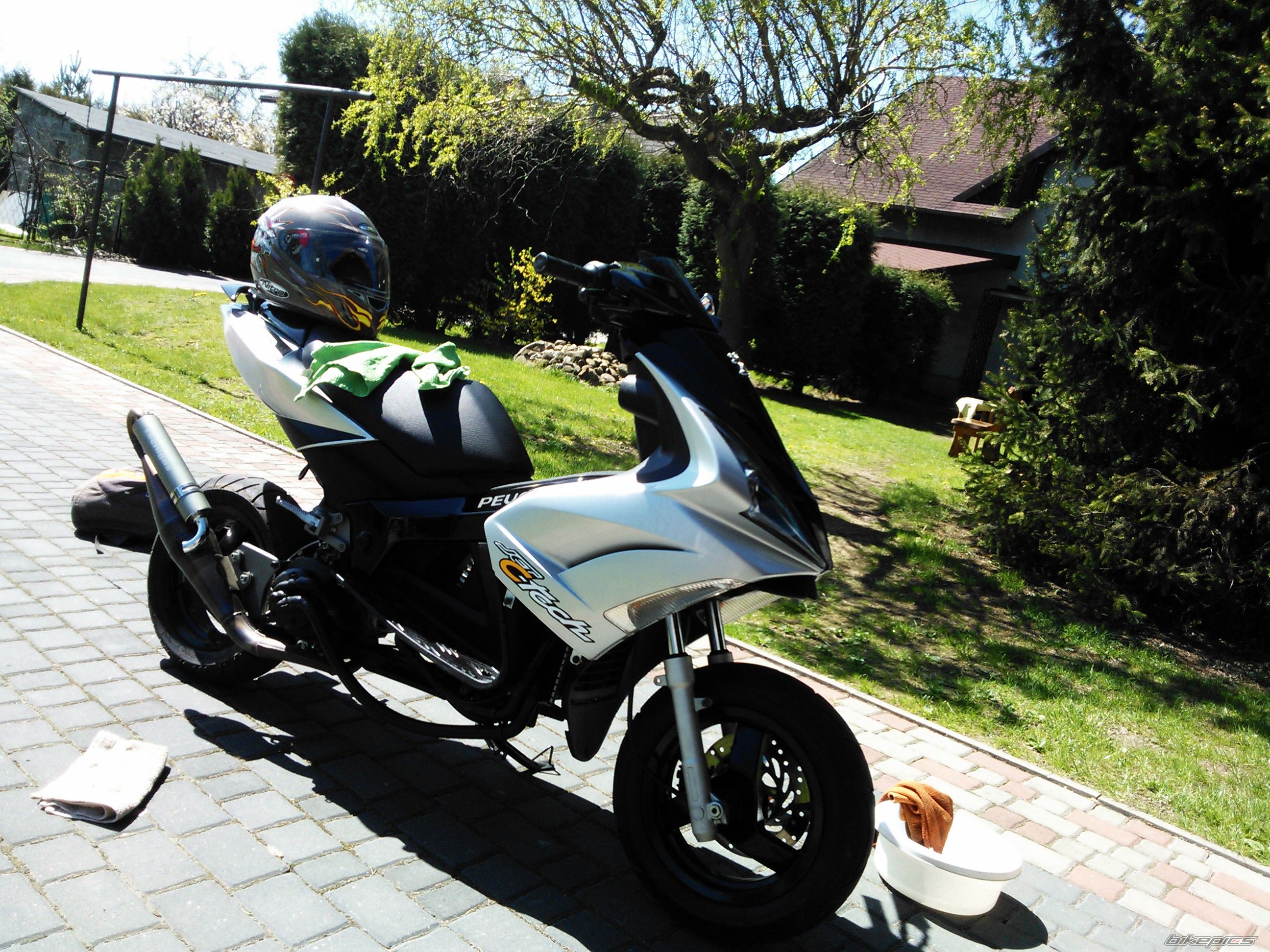 Photo 2390776