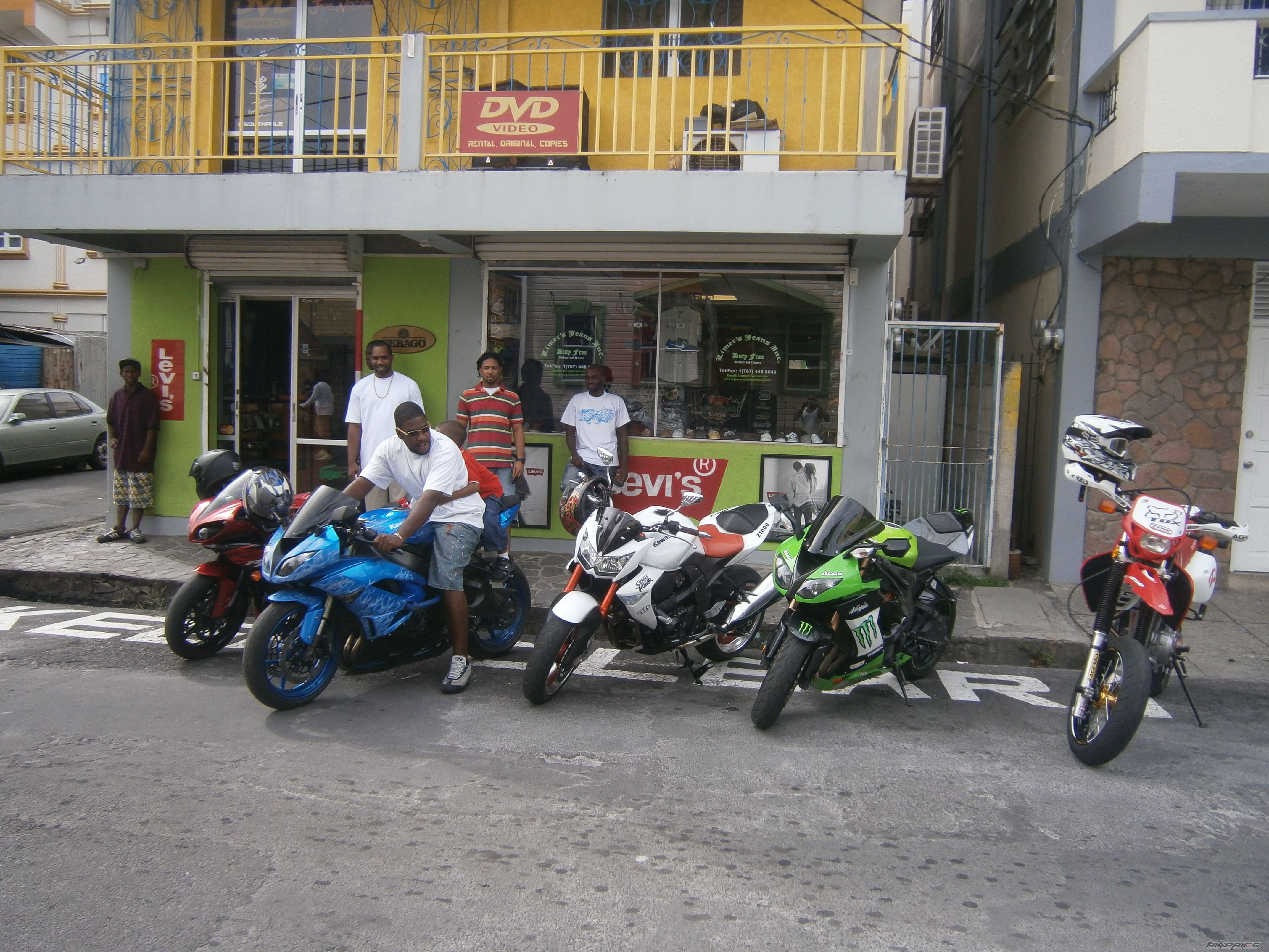 Photo 2391525