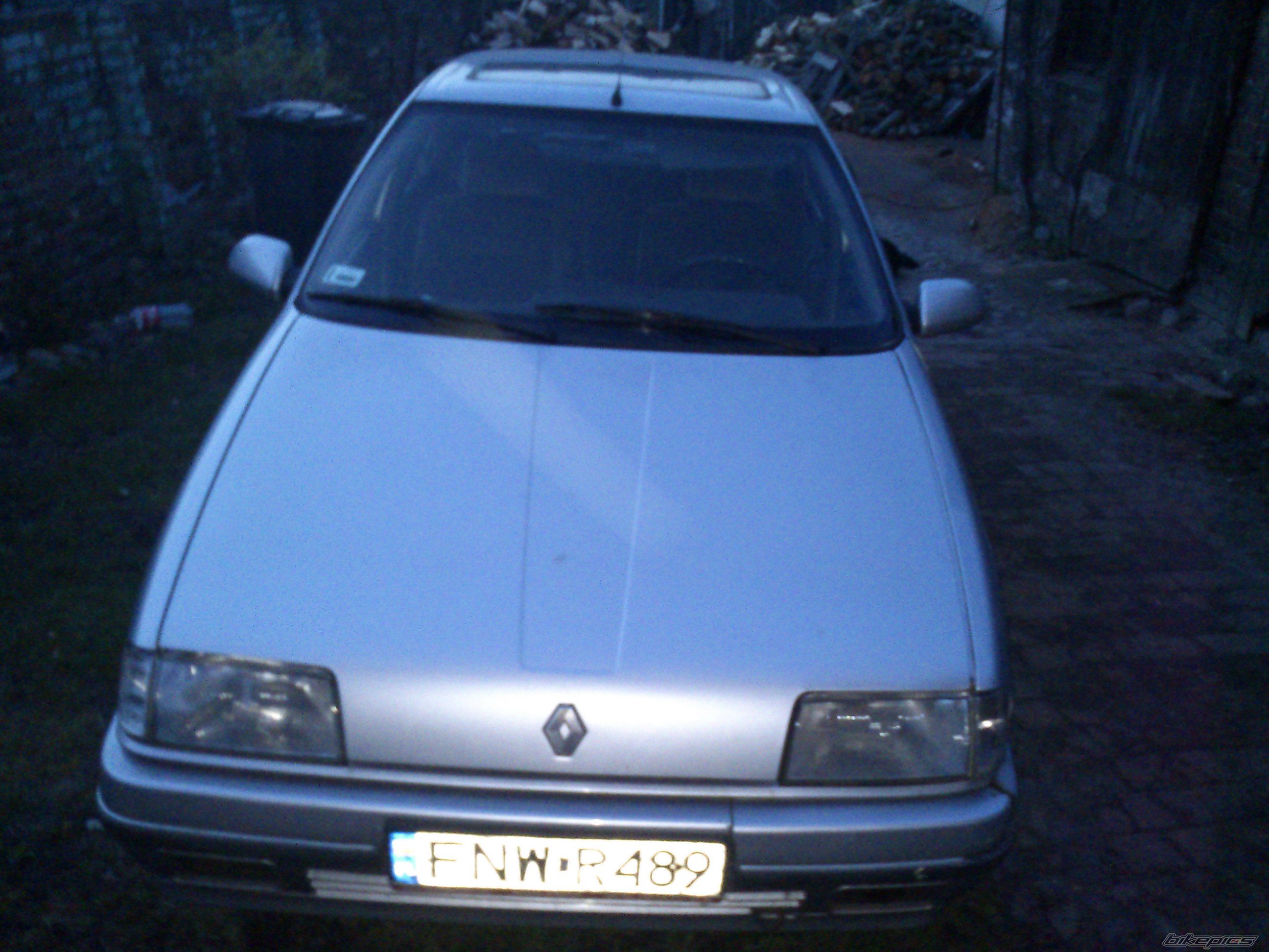 Photo 2391856