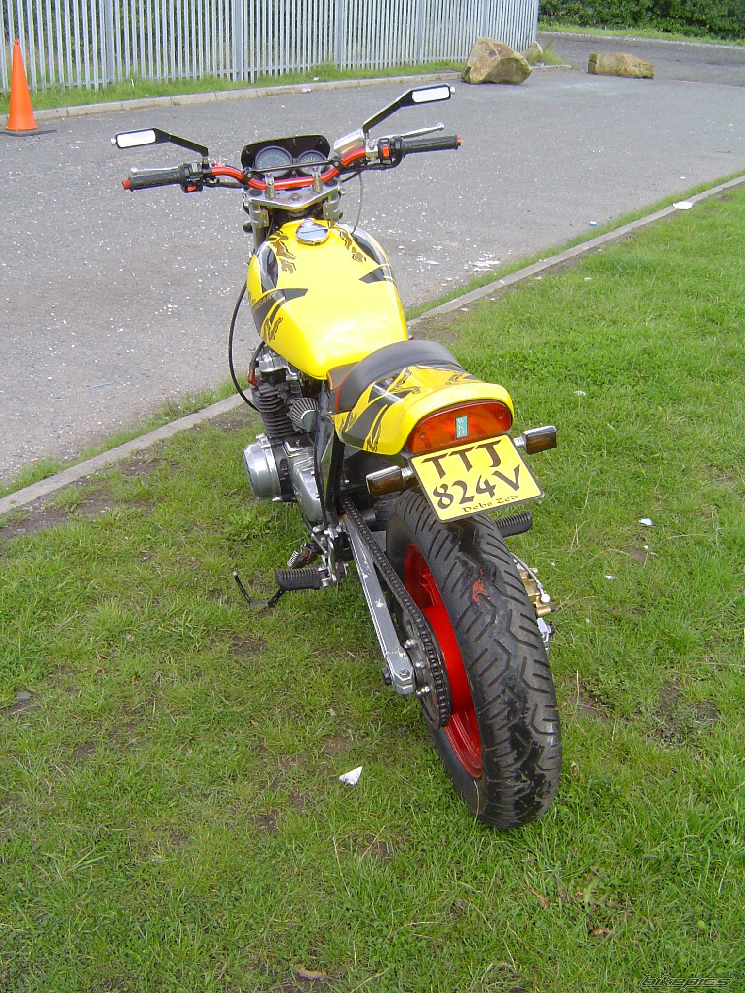 Photo 239210