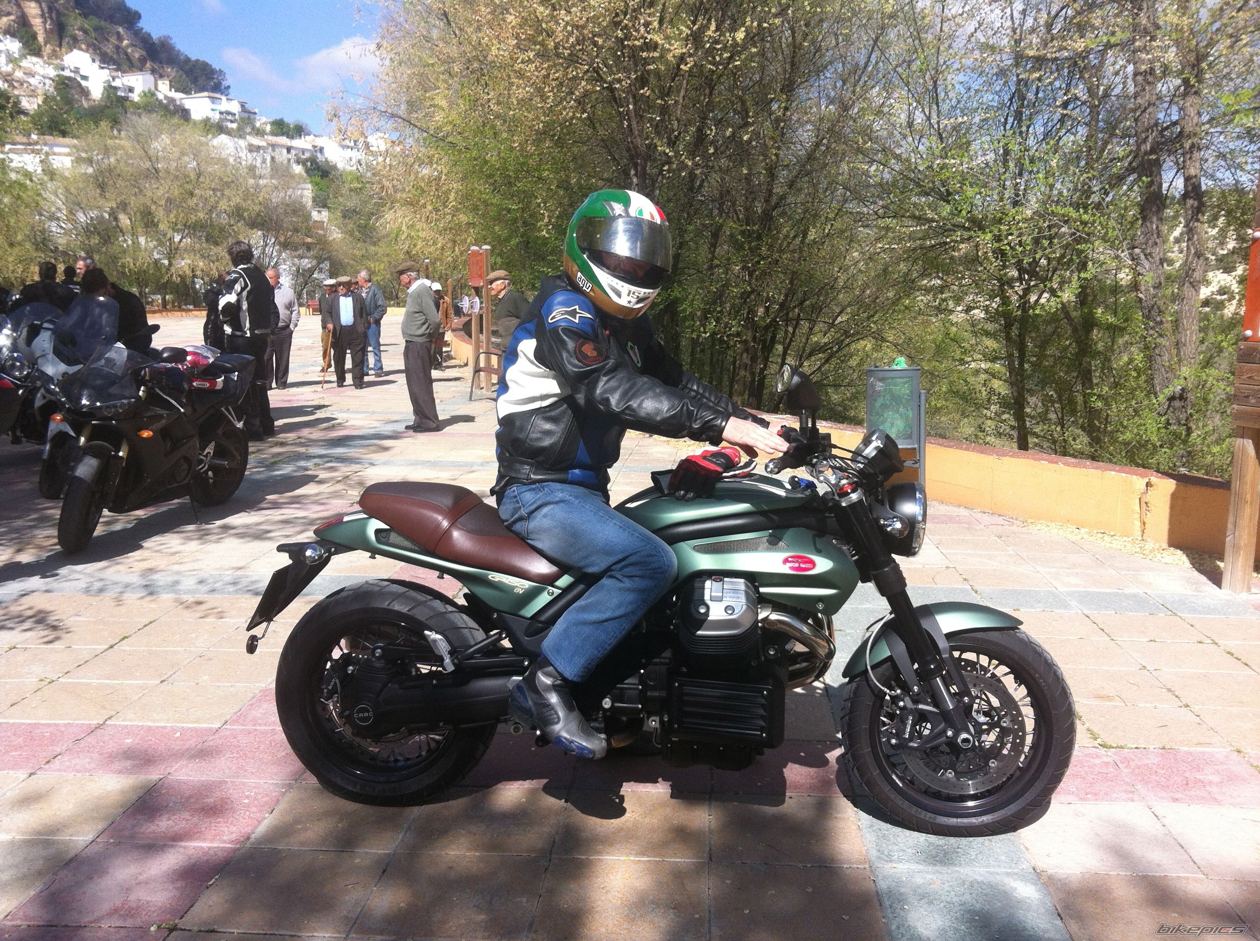 Photo 2393449