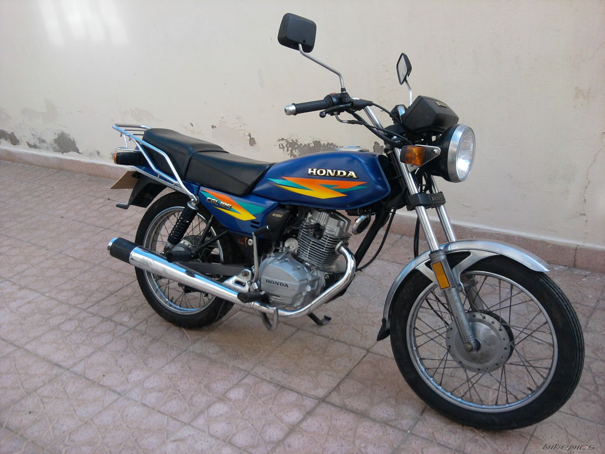 Photo 2393462