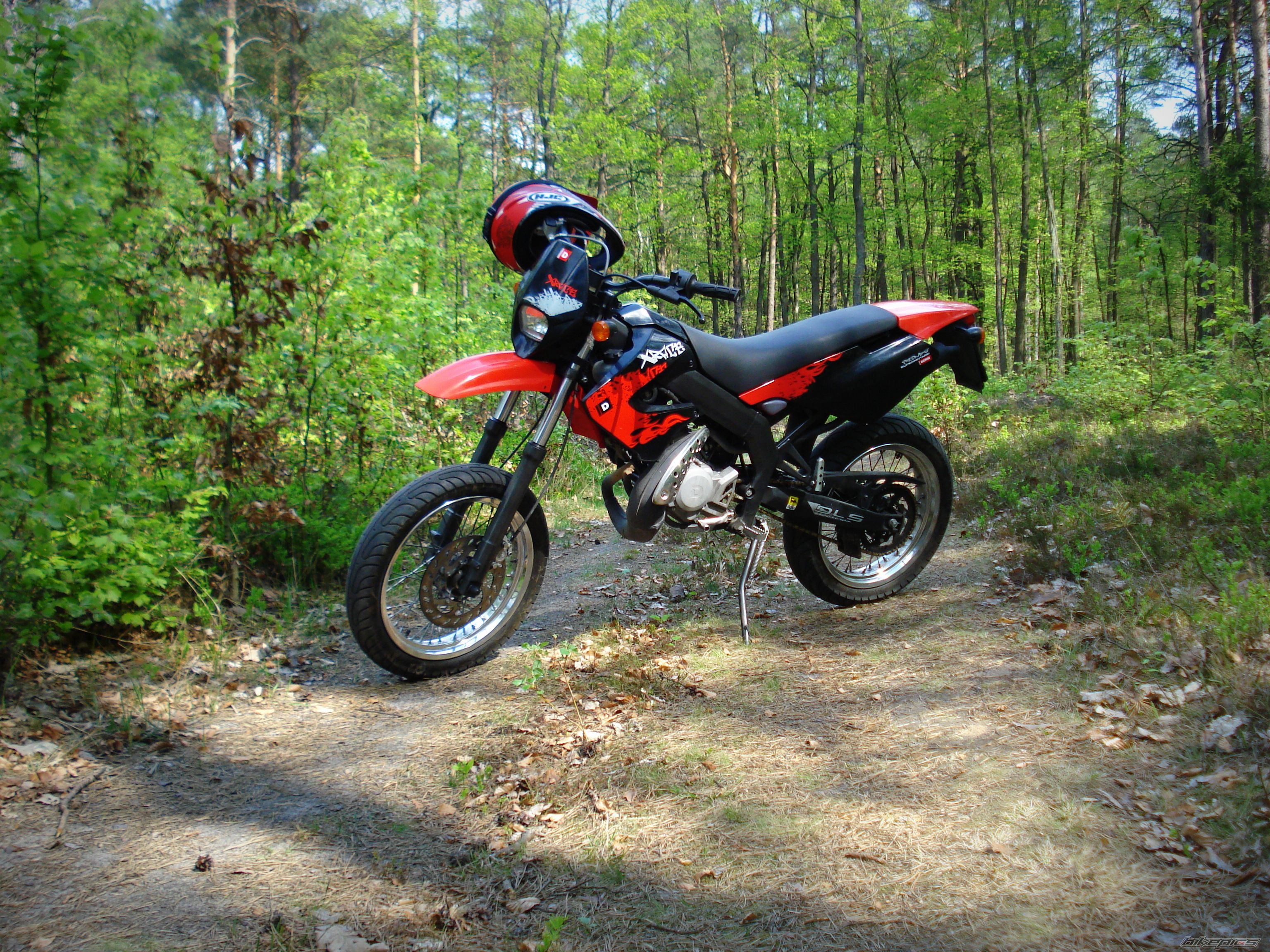 Photo 2393609