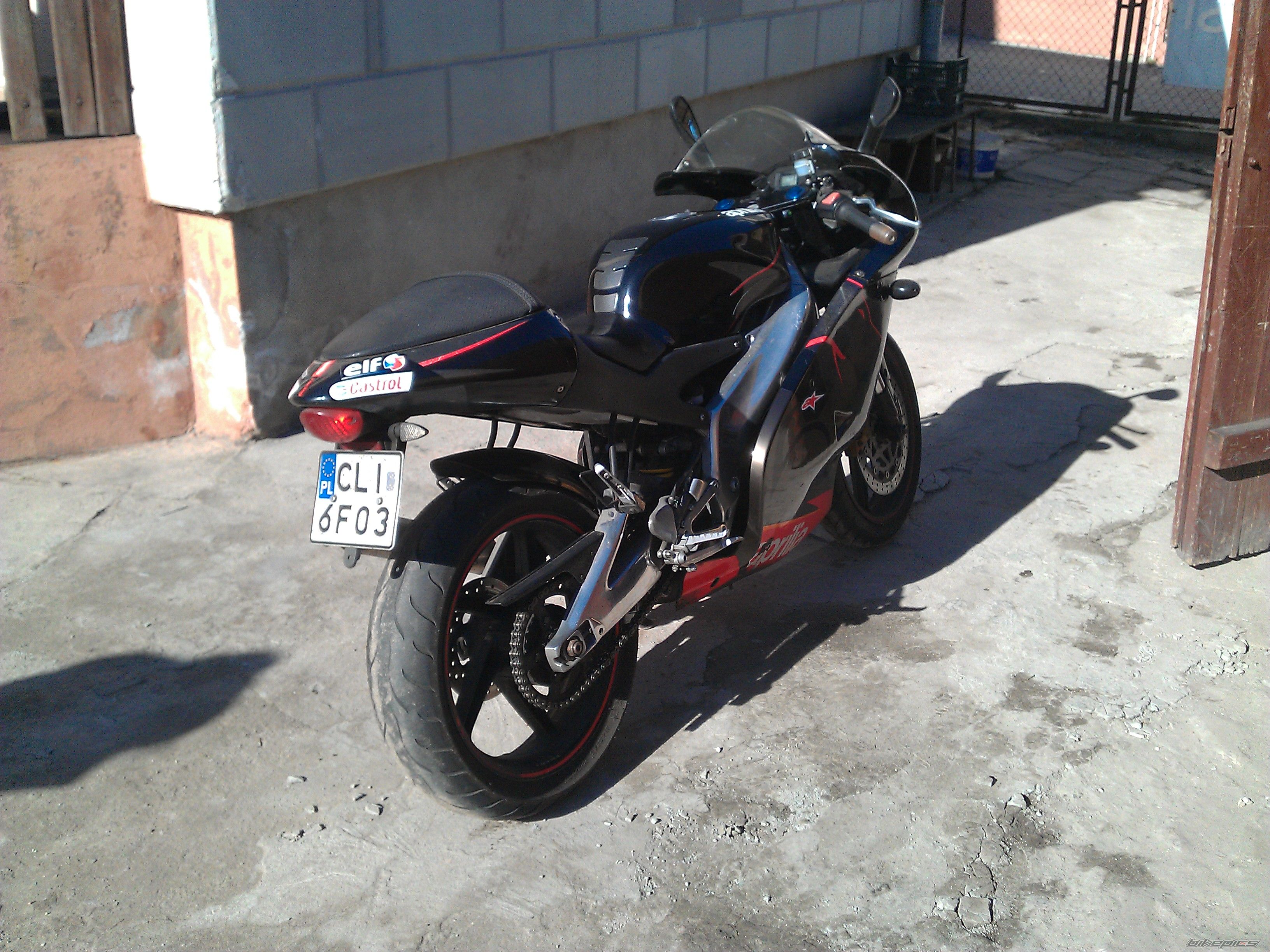 Photo 2393646