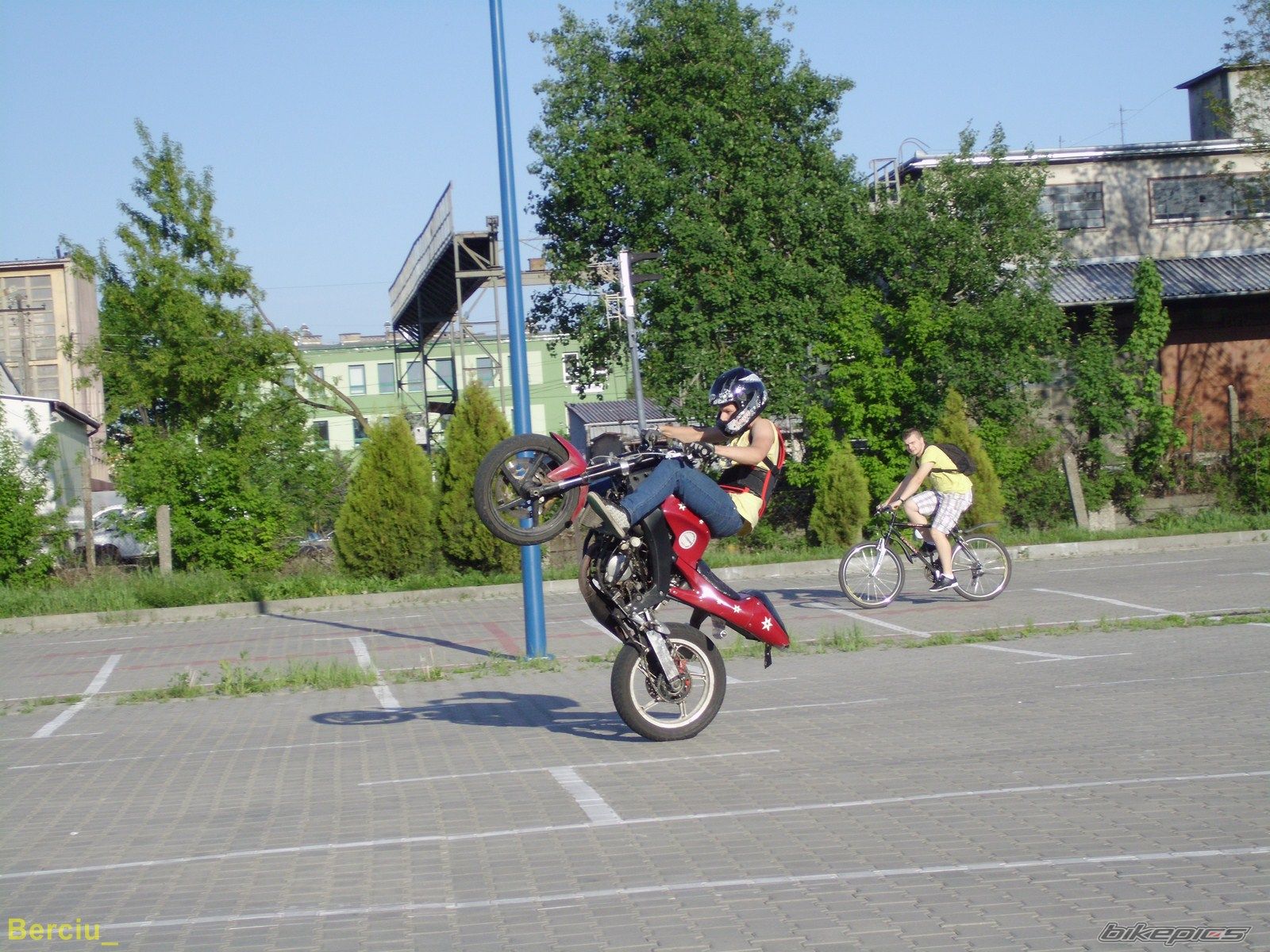 Bike Photo 2398957