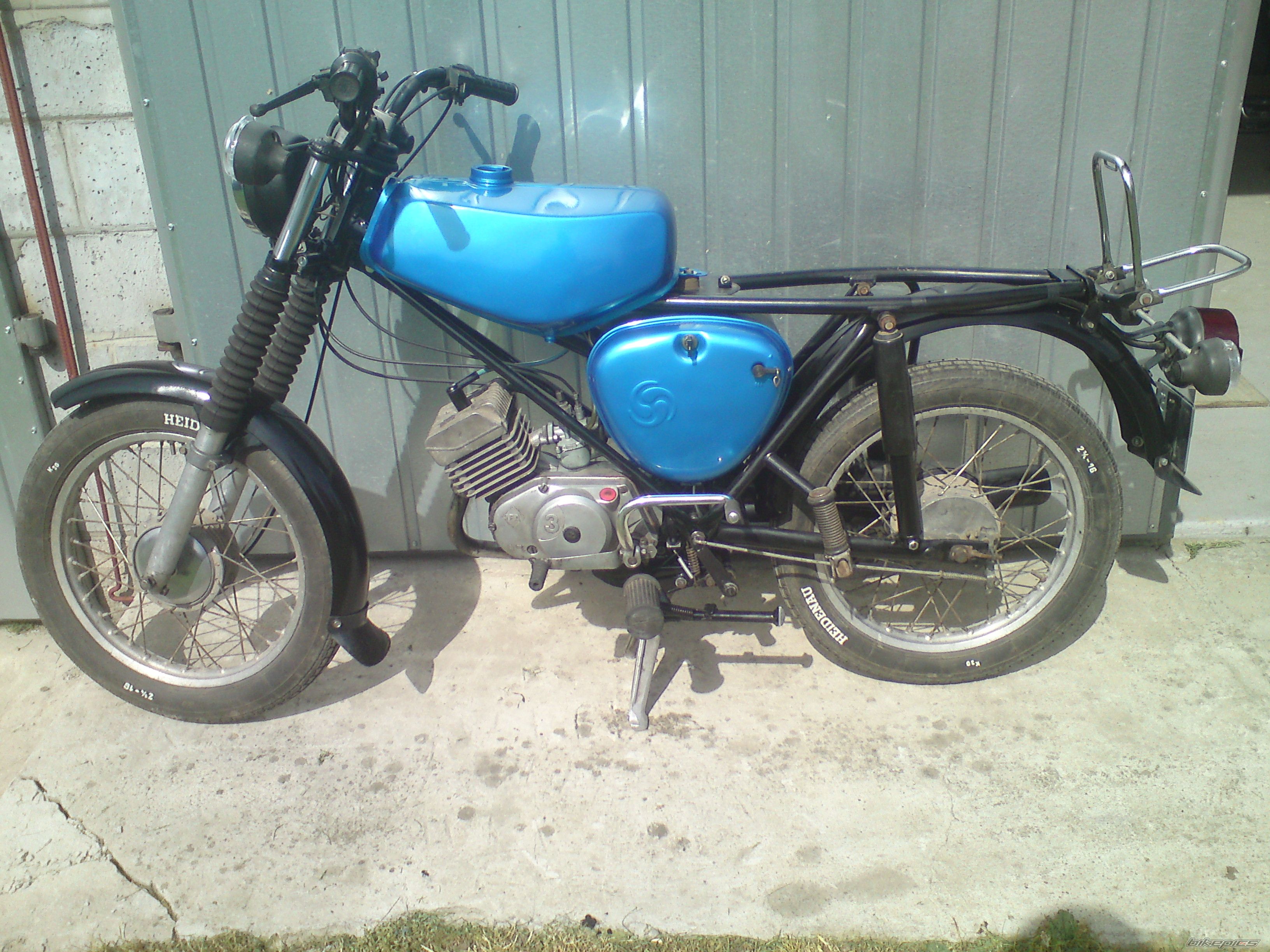 Photo 2399110