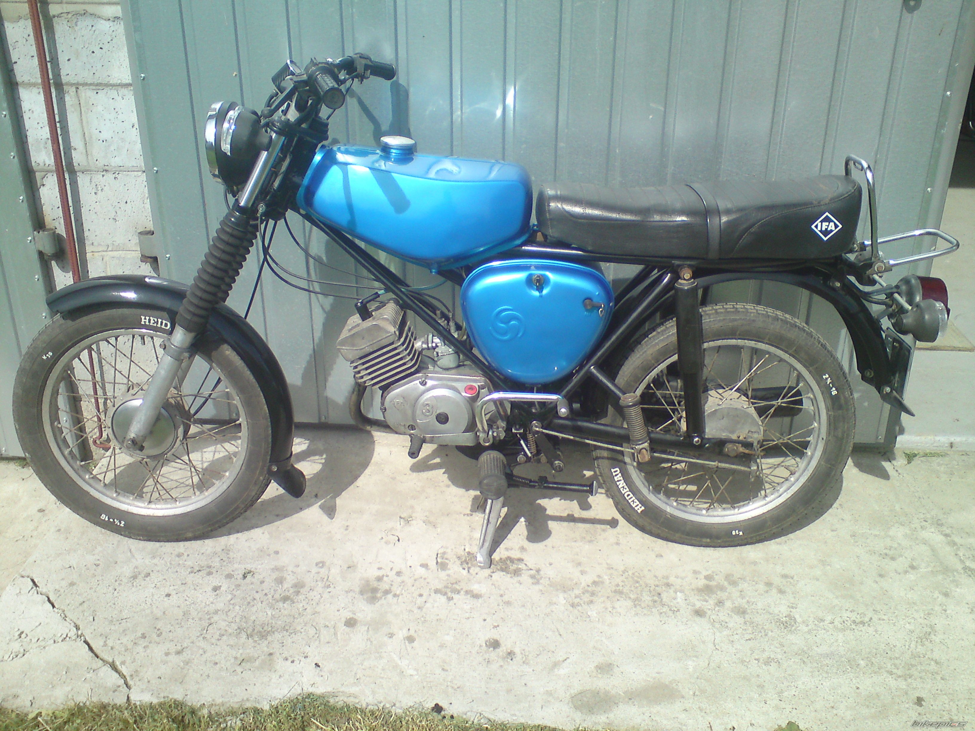Photo 2399111