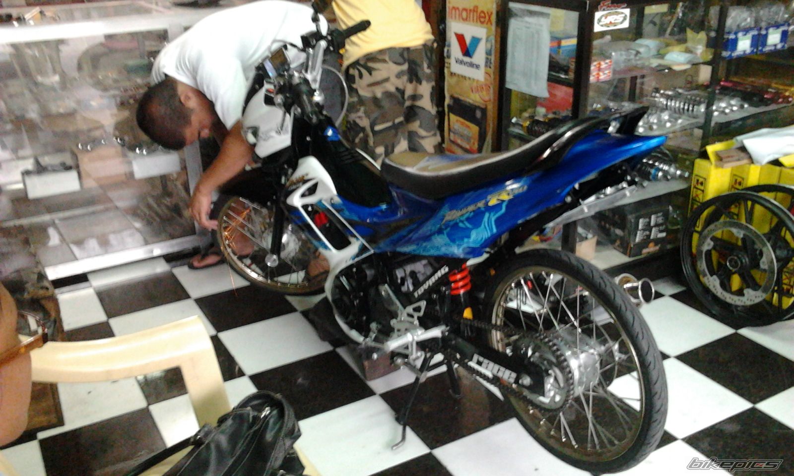 Photo 2399410