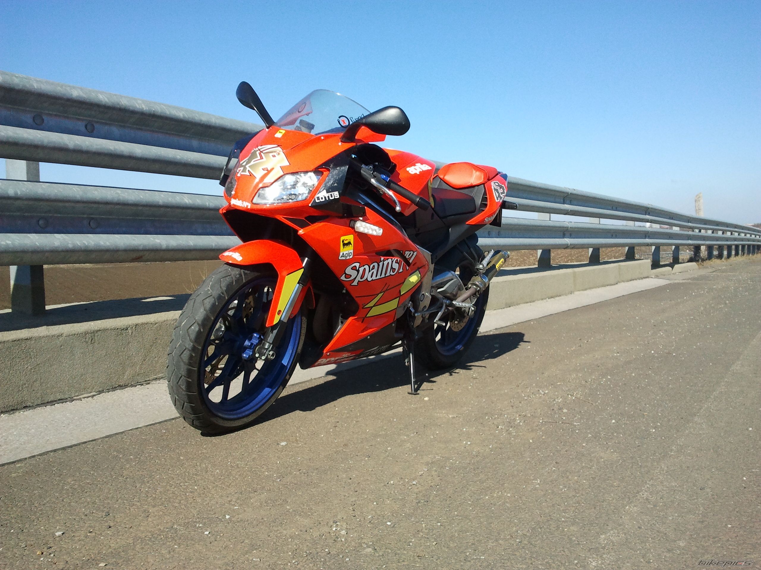 Photo 2399782