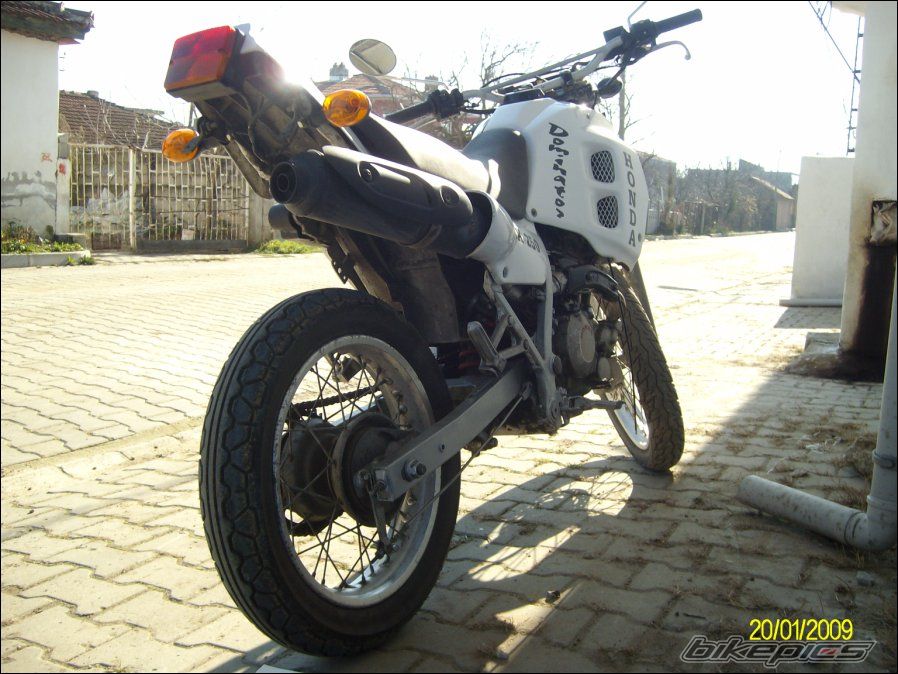 Photo 2400033