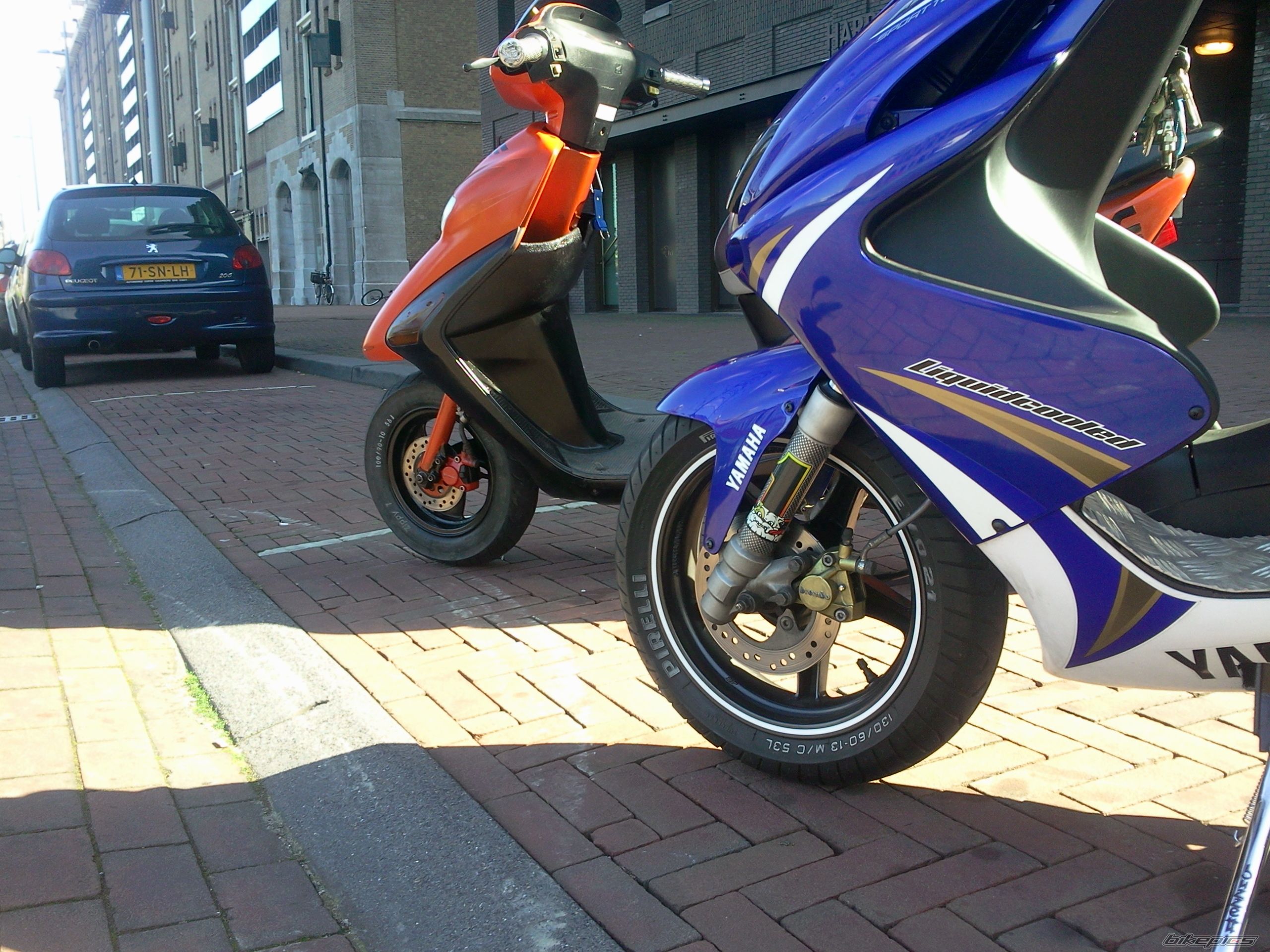 Bike Photo 2400190