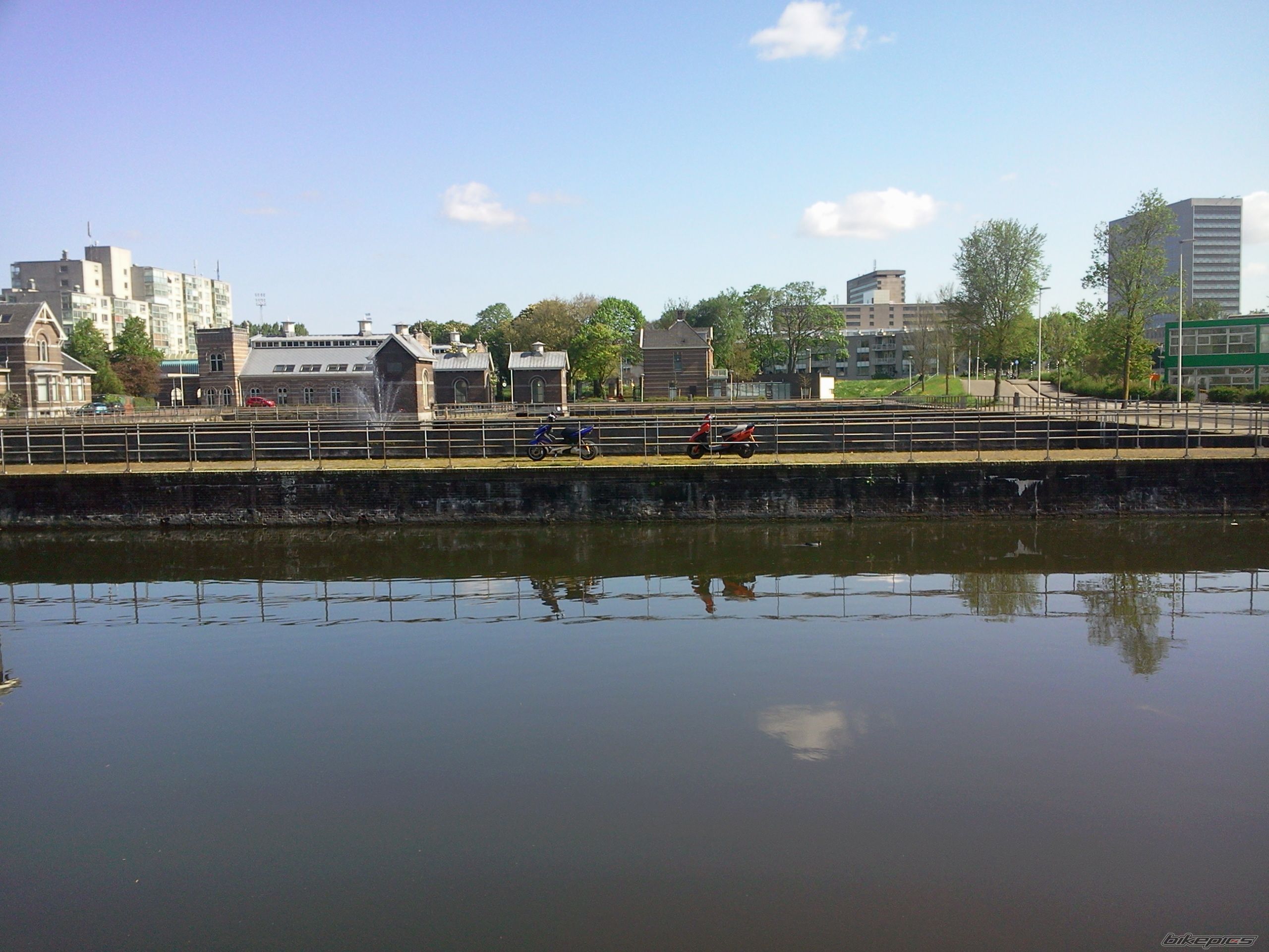 Photo 2400192