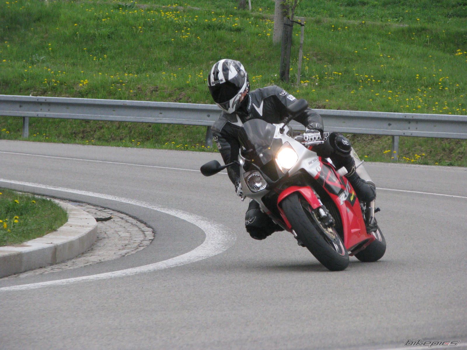 Bike Photo 2400383