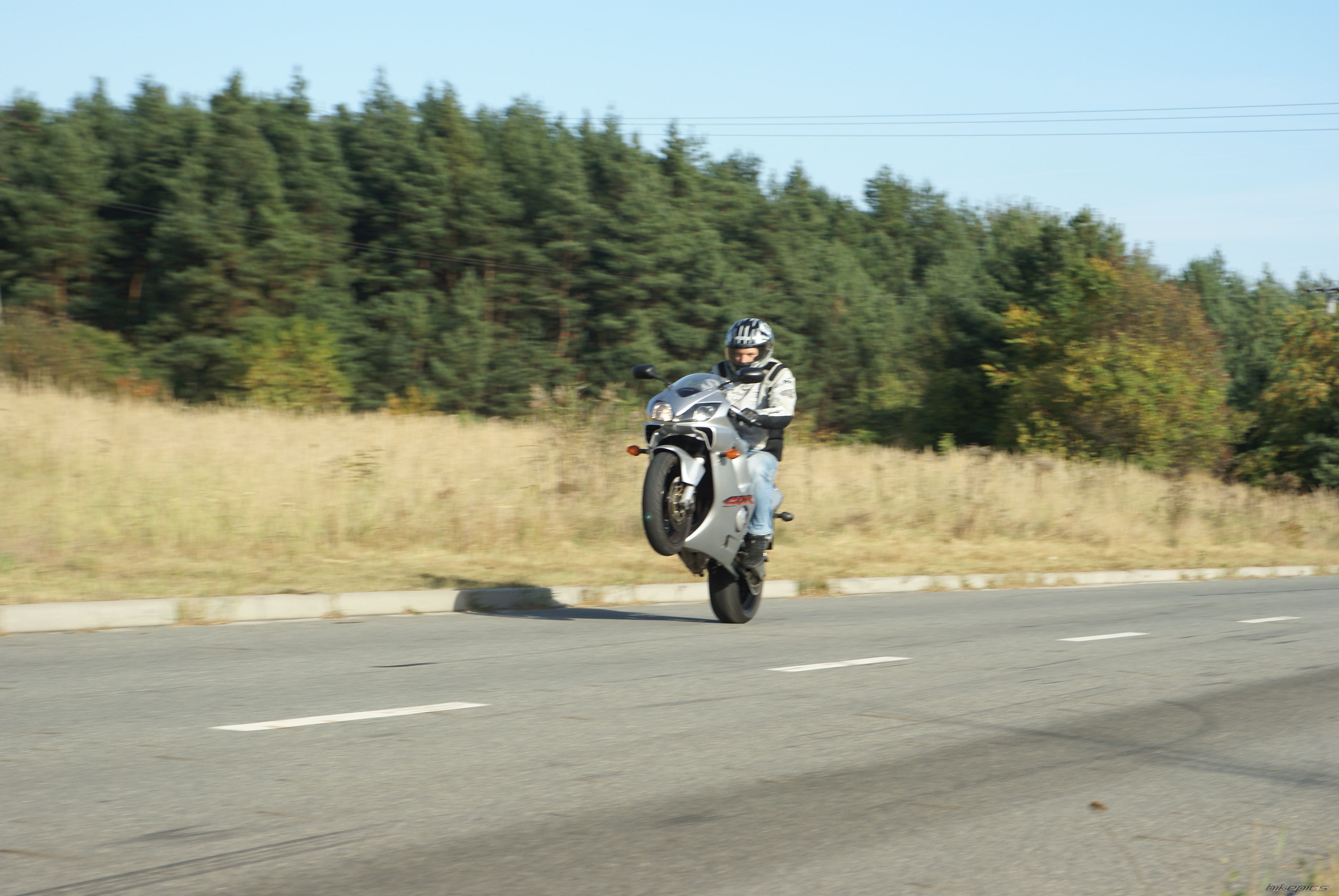 Bike Photo 2400590
