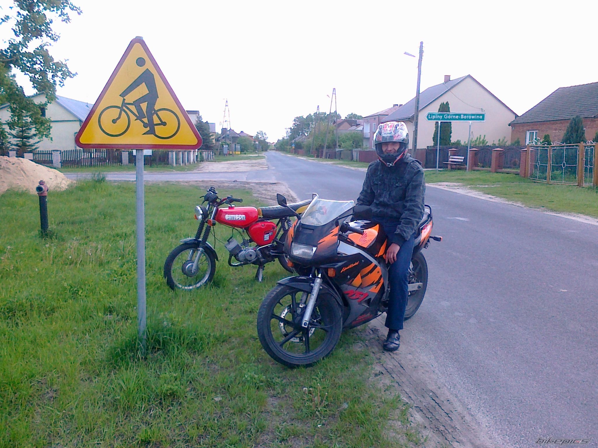 Photo 2400591