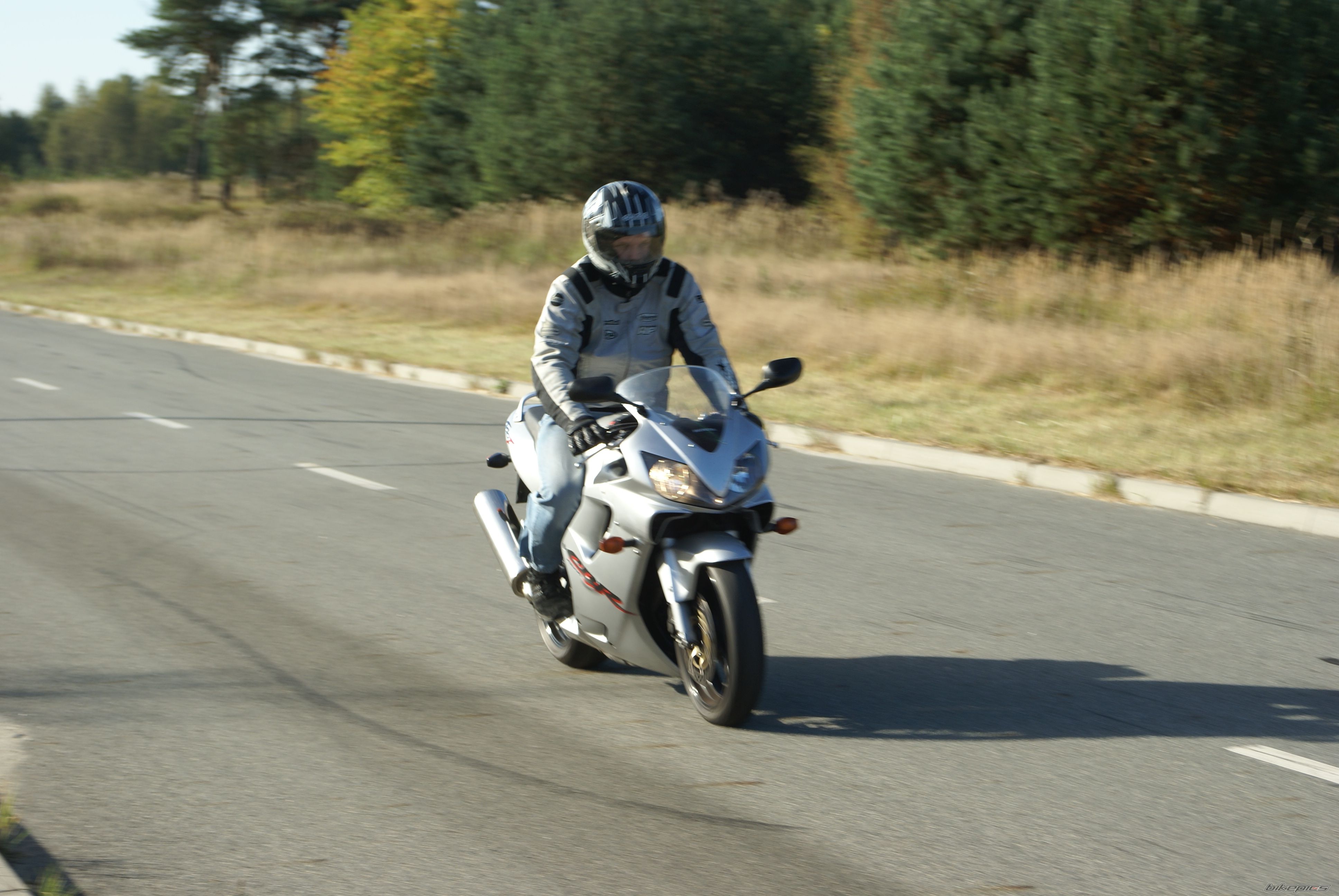 Bike Photo 2400595