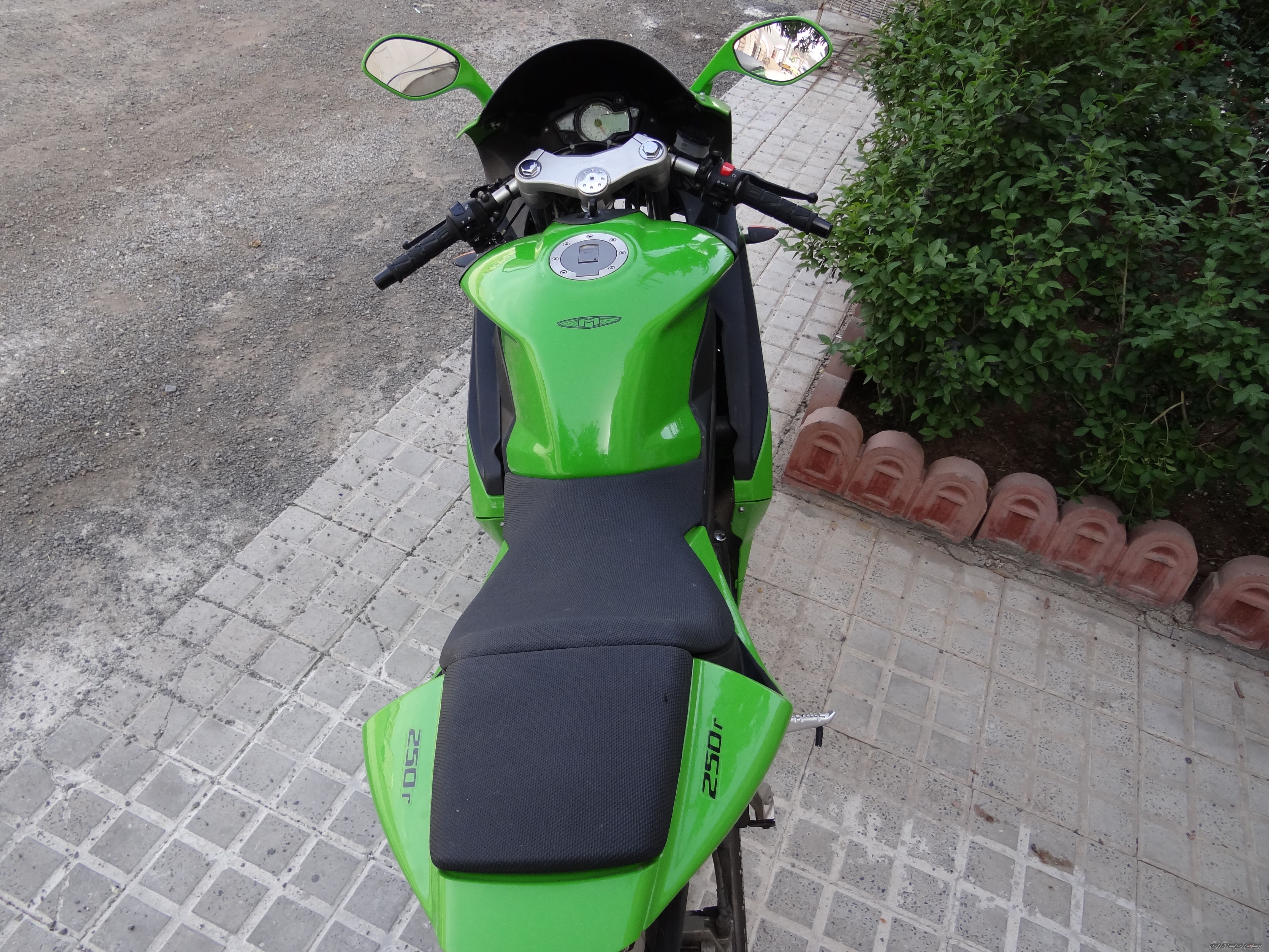 Photo 2400730