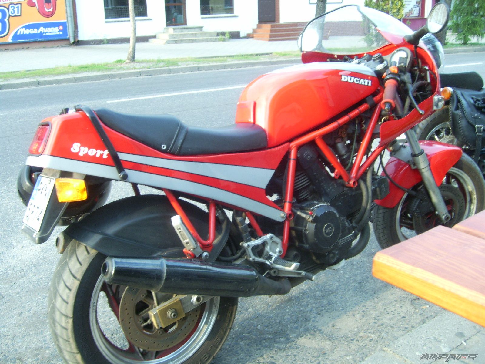 Photo 2400798