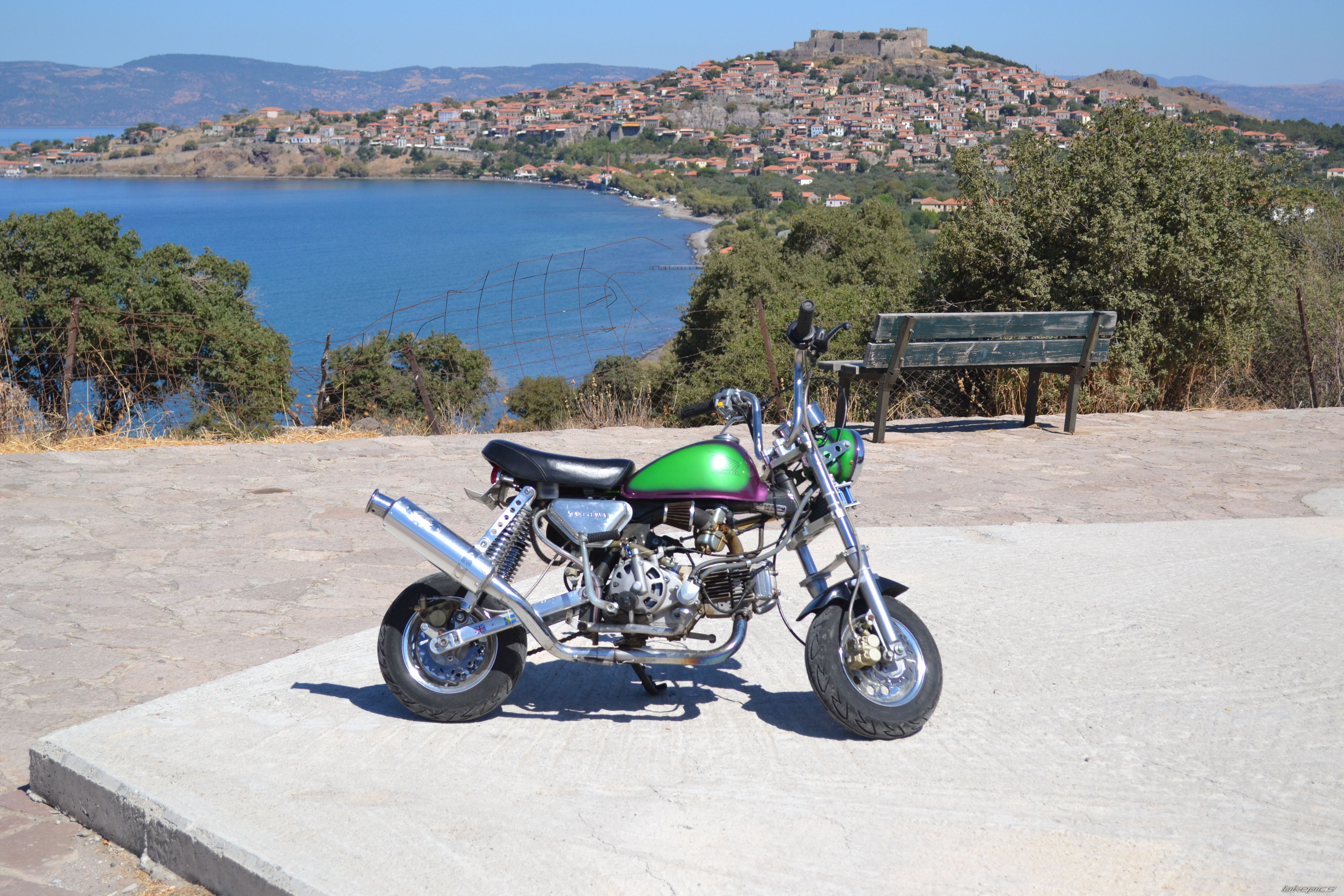 Bike Photo 2400875