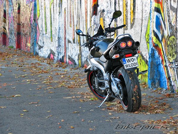 Photo 2401174