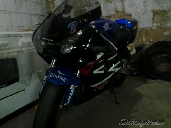 Photo 2401842