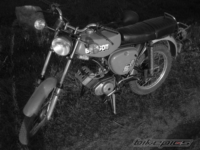 Photo 2402403