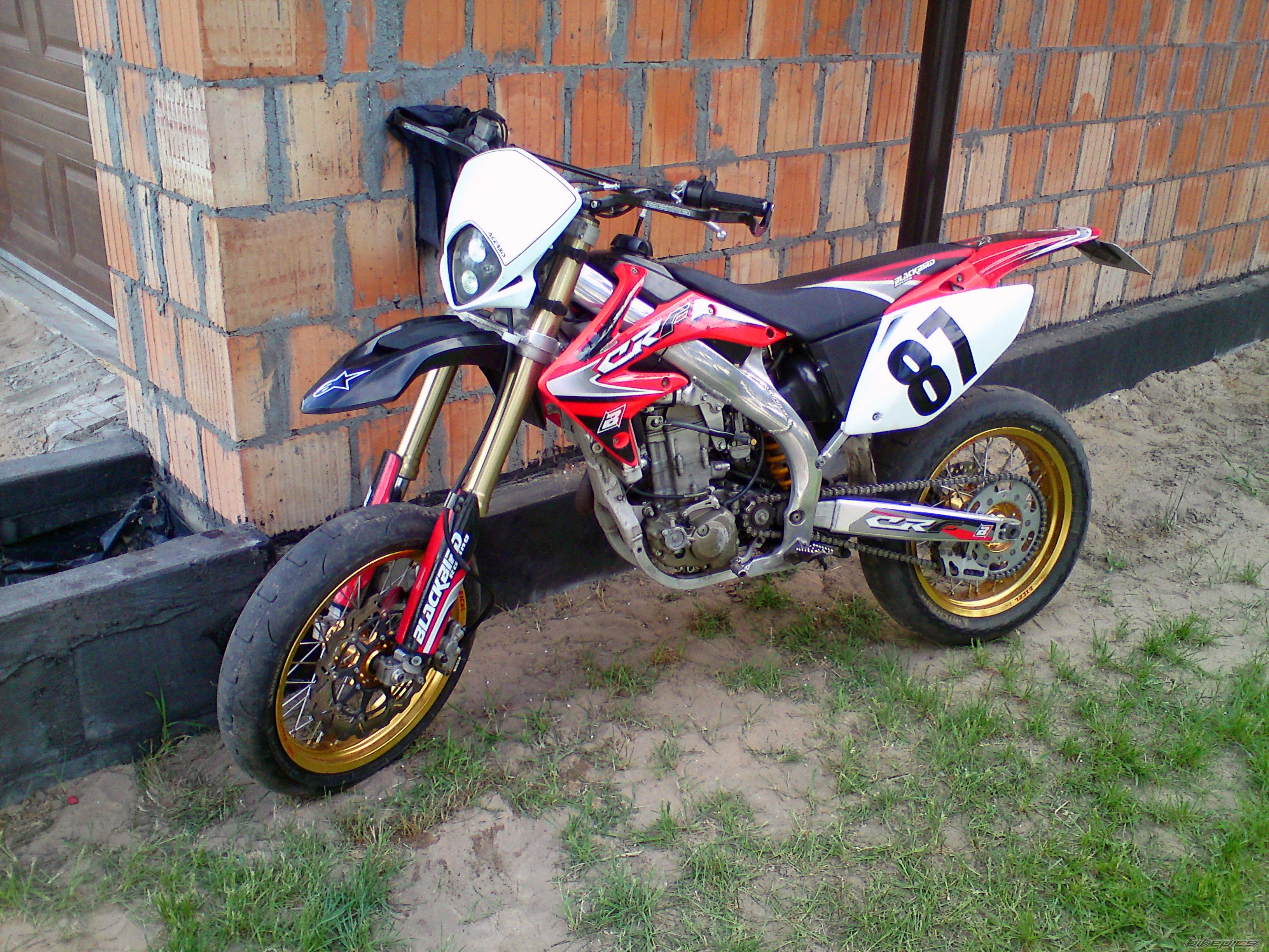 Photo 2403215