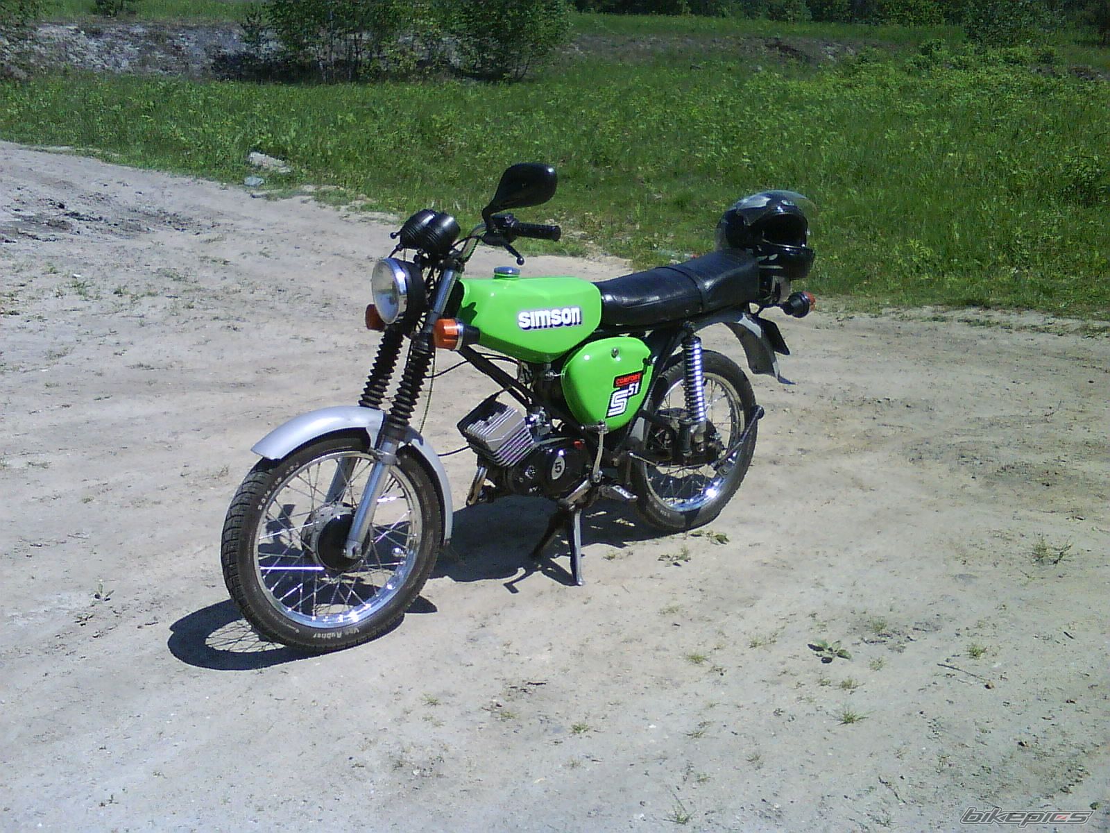 Photo 2403368