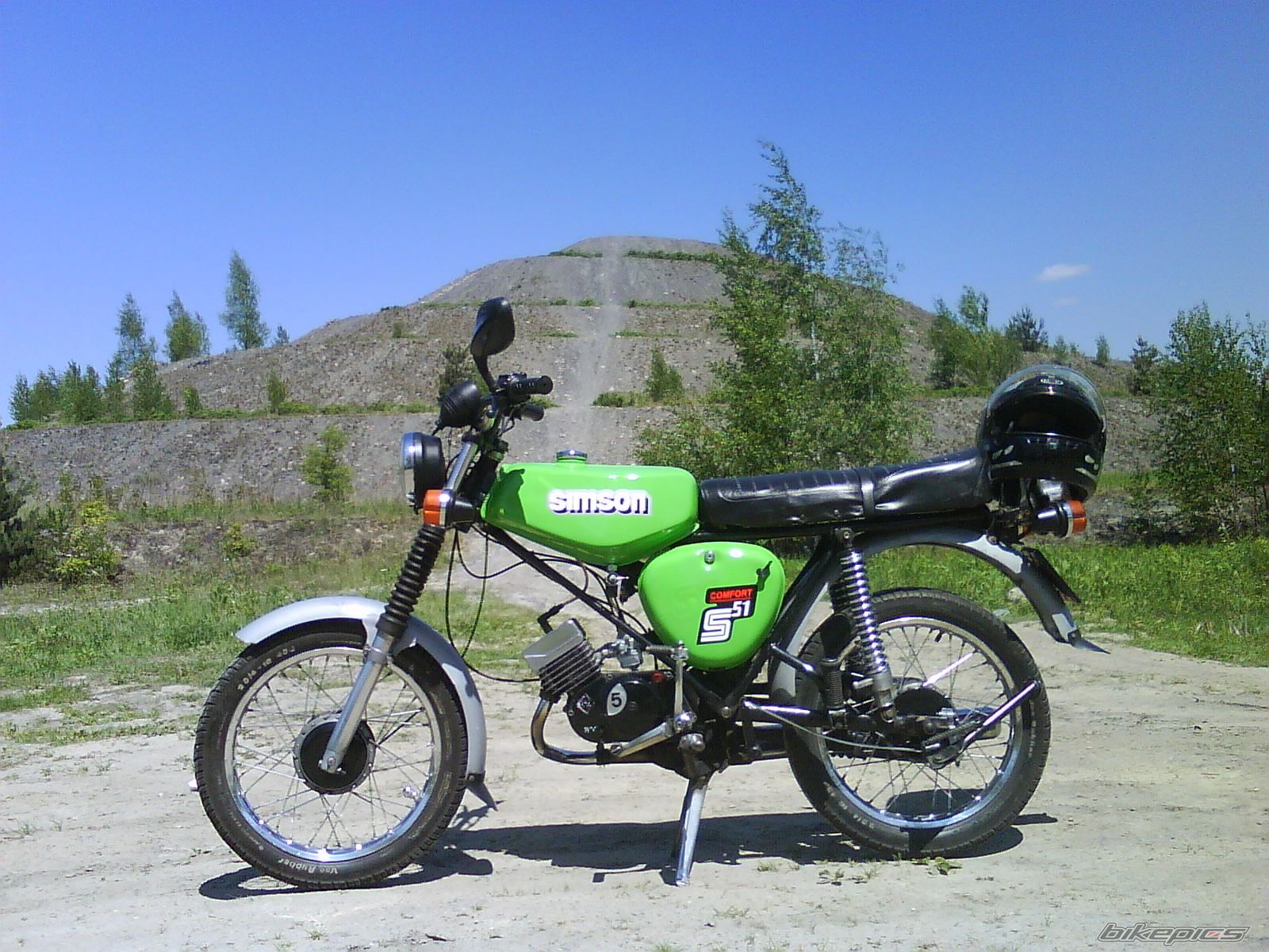 Photo 2403375