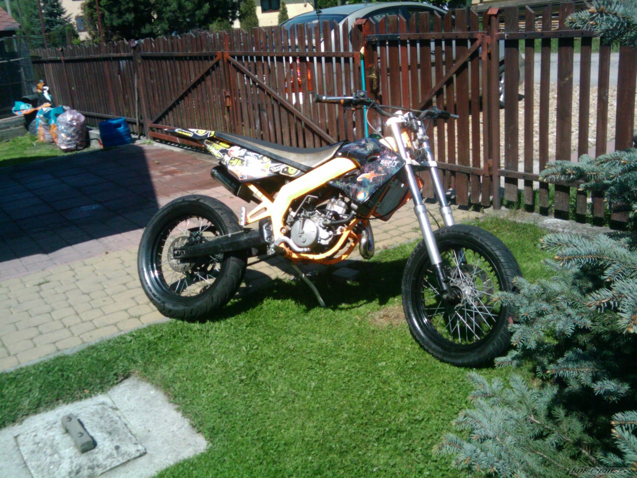 Photo 2403663