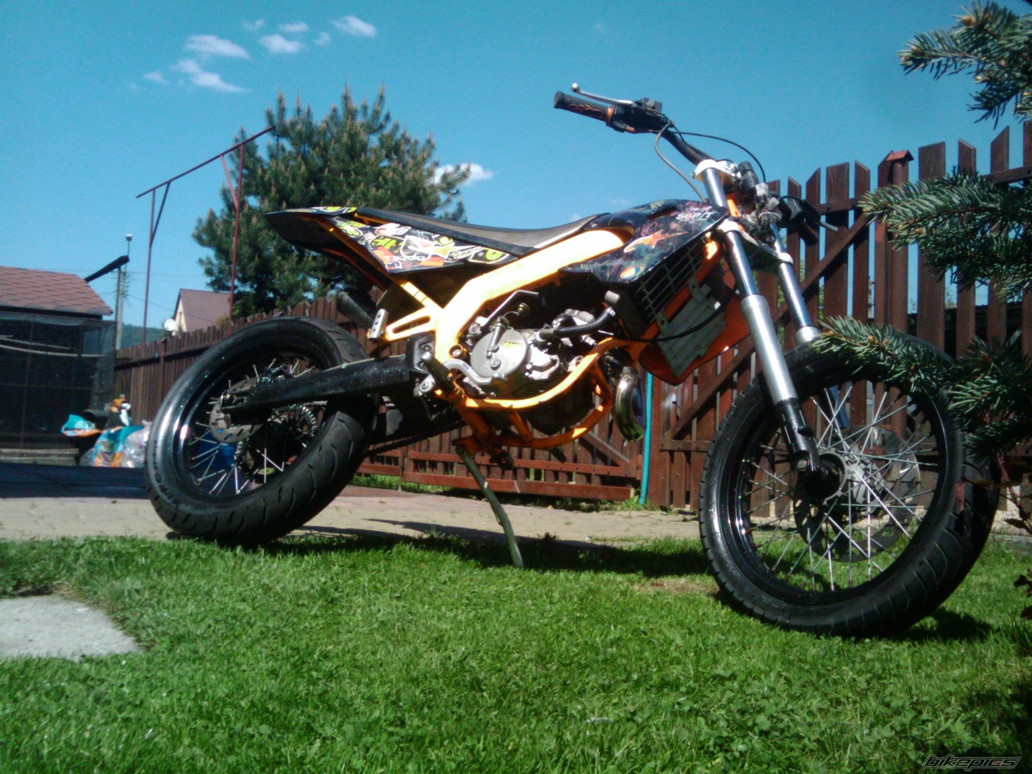 Photo 2403667