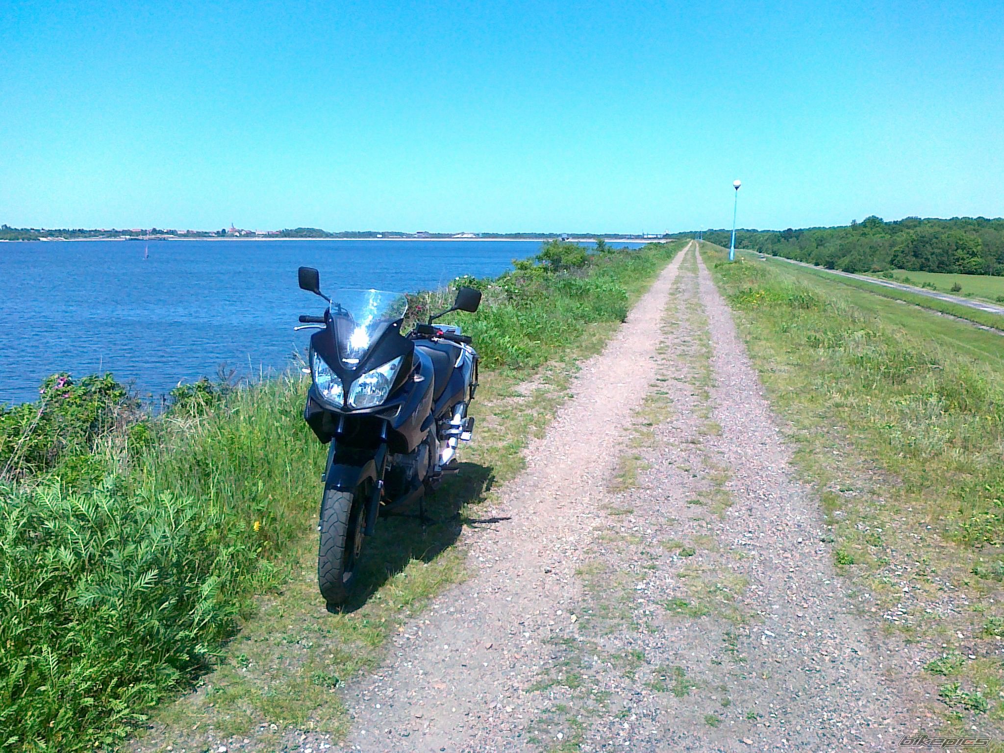 Photo 2403691