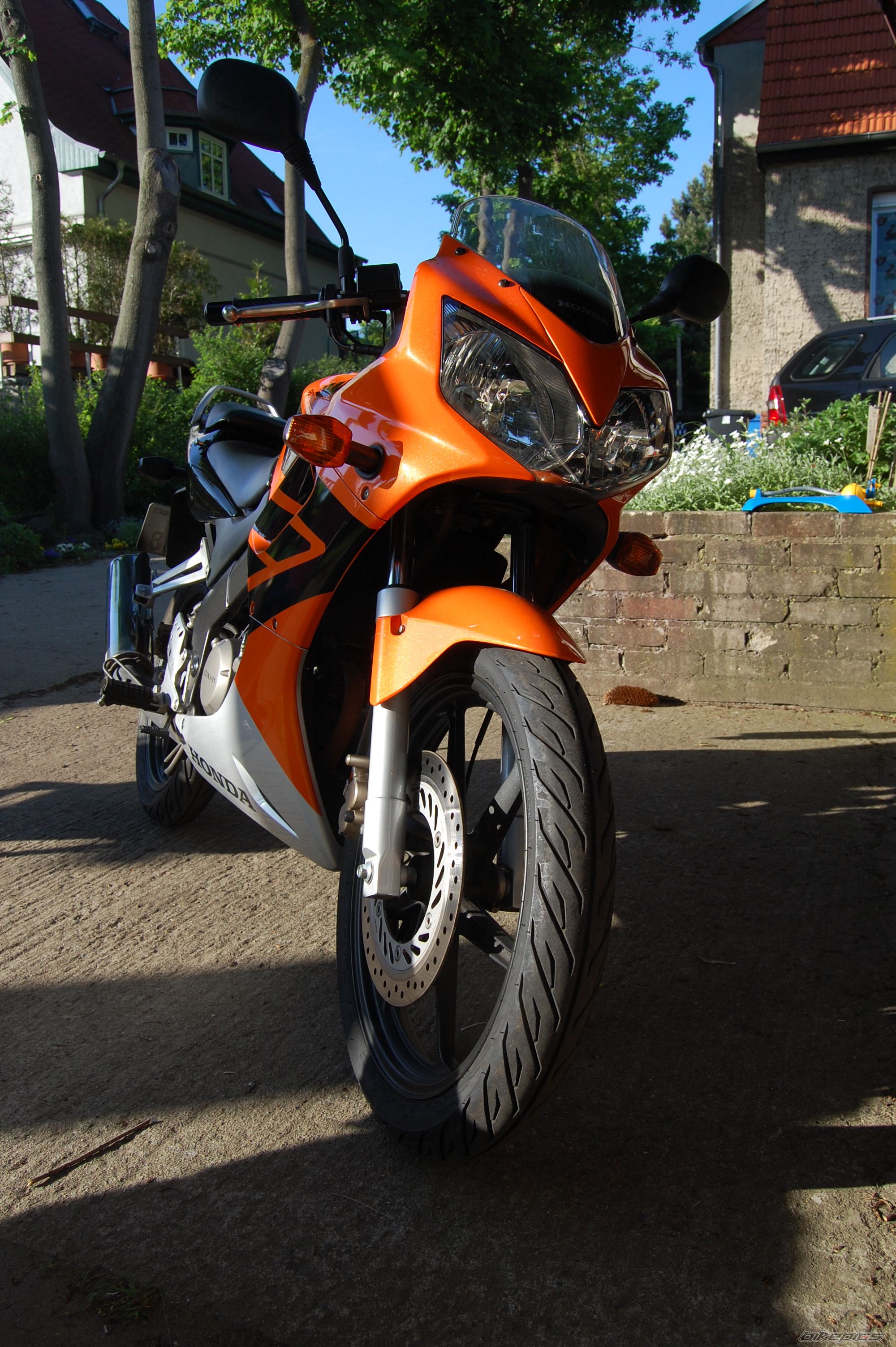 Photo 2403803