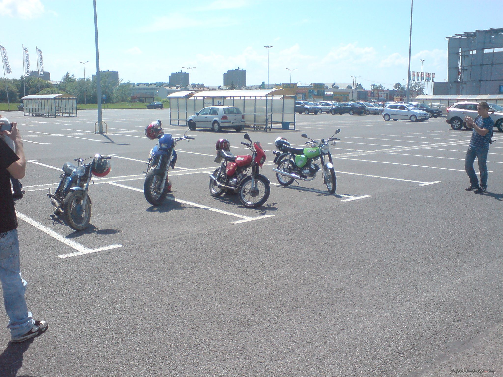 Photo 2403857