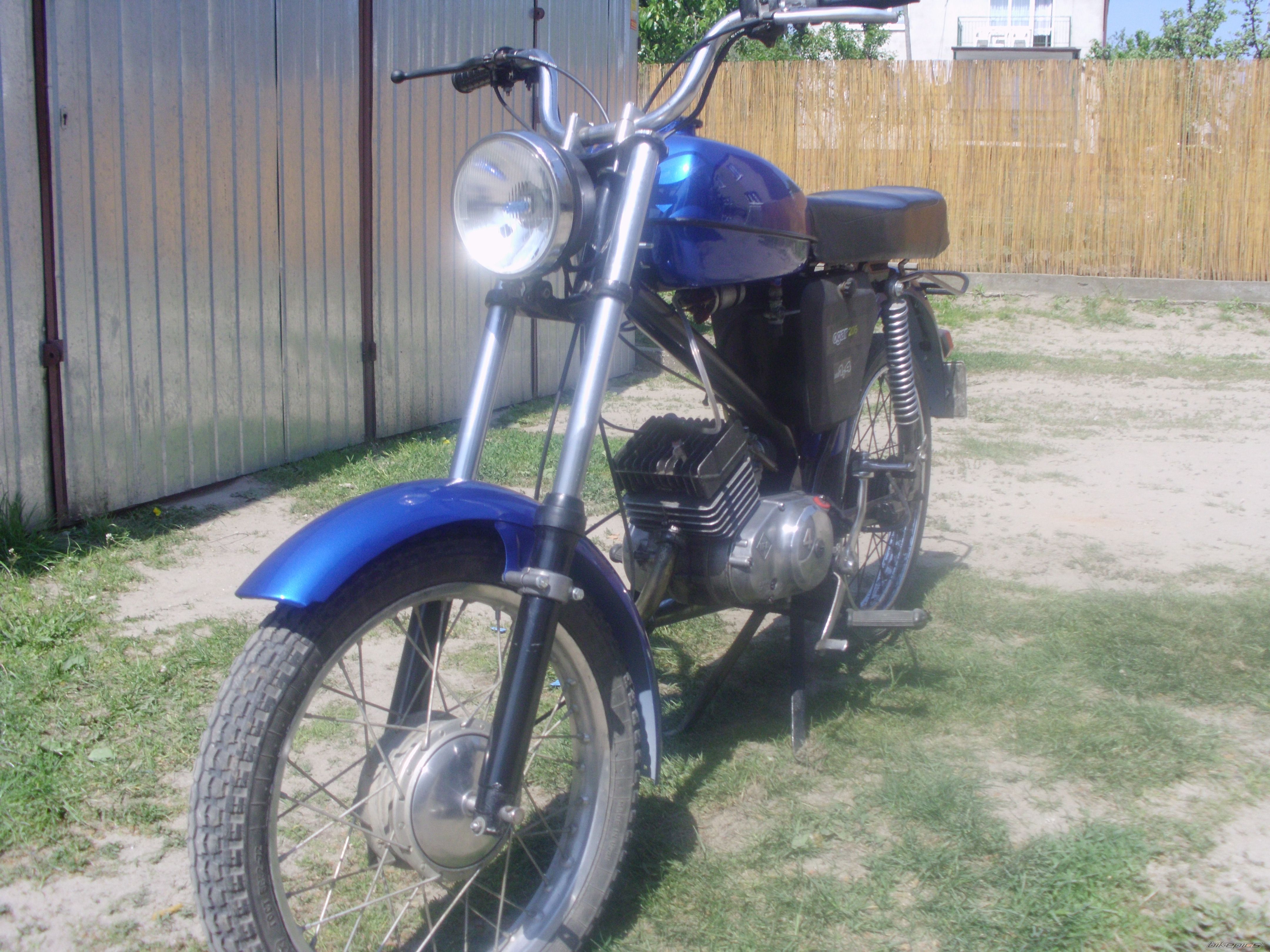 Photo 2403892