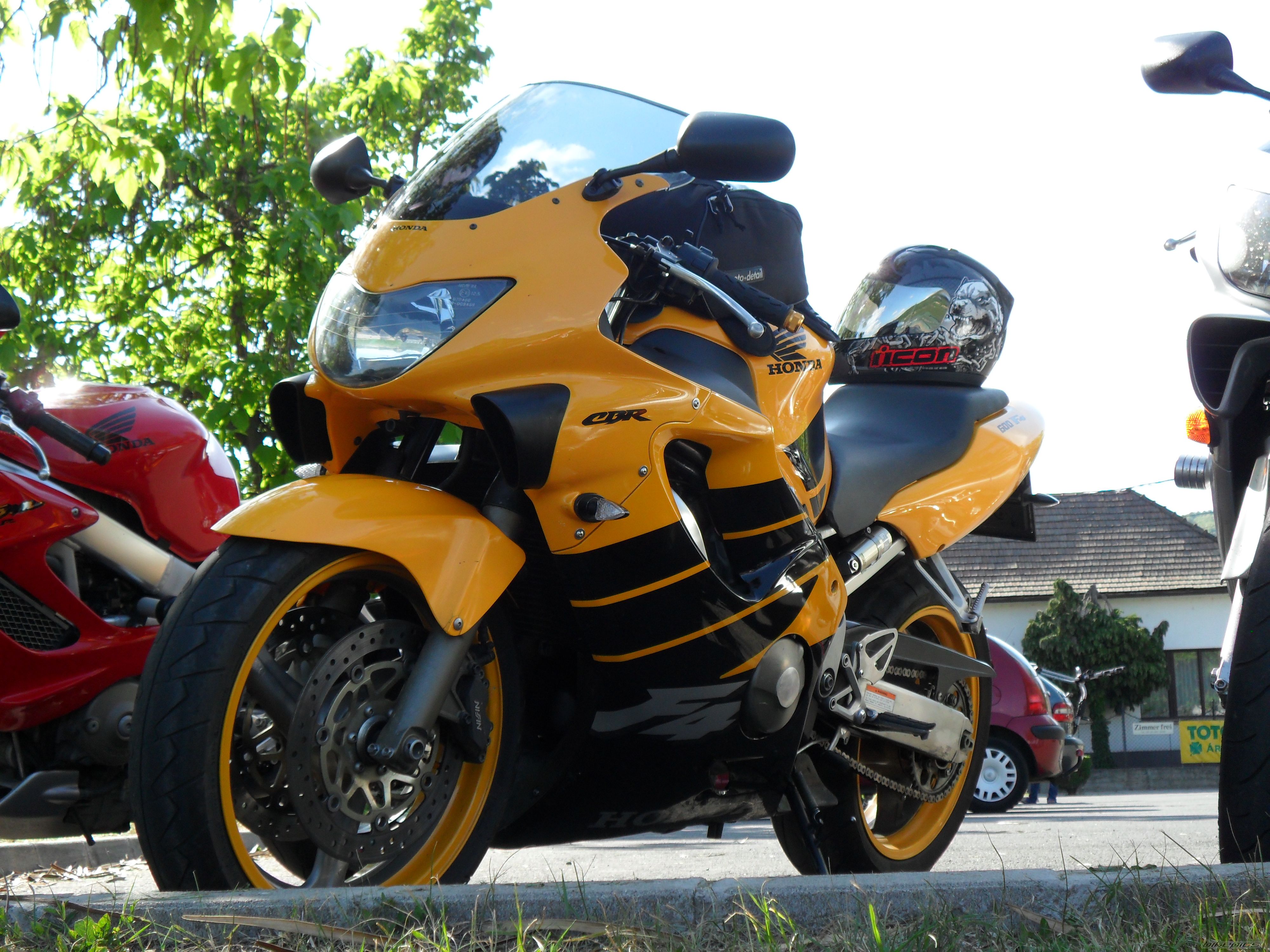 Bike Photo 2403946