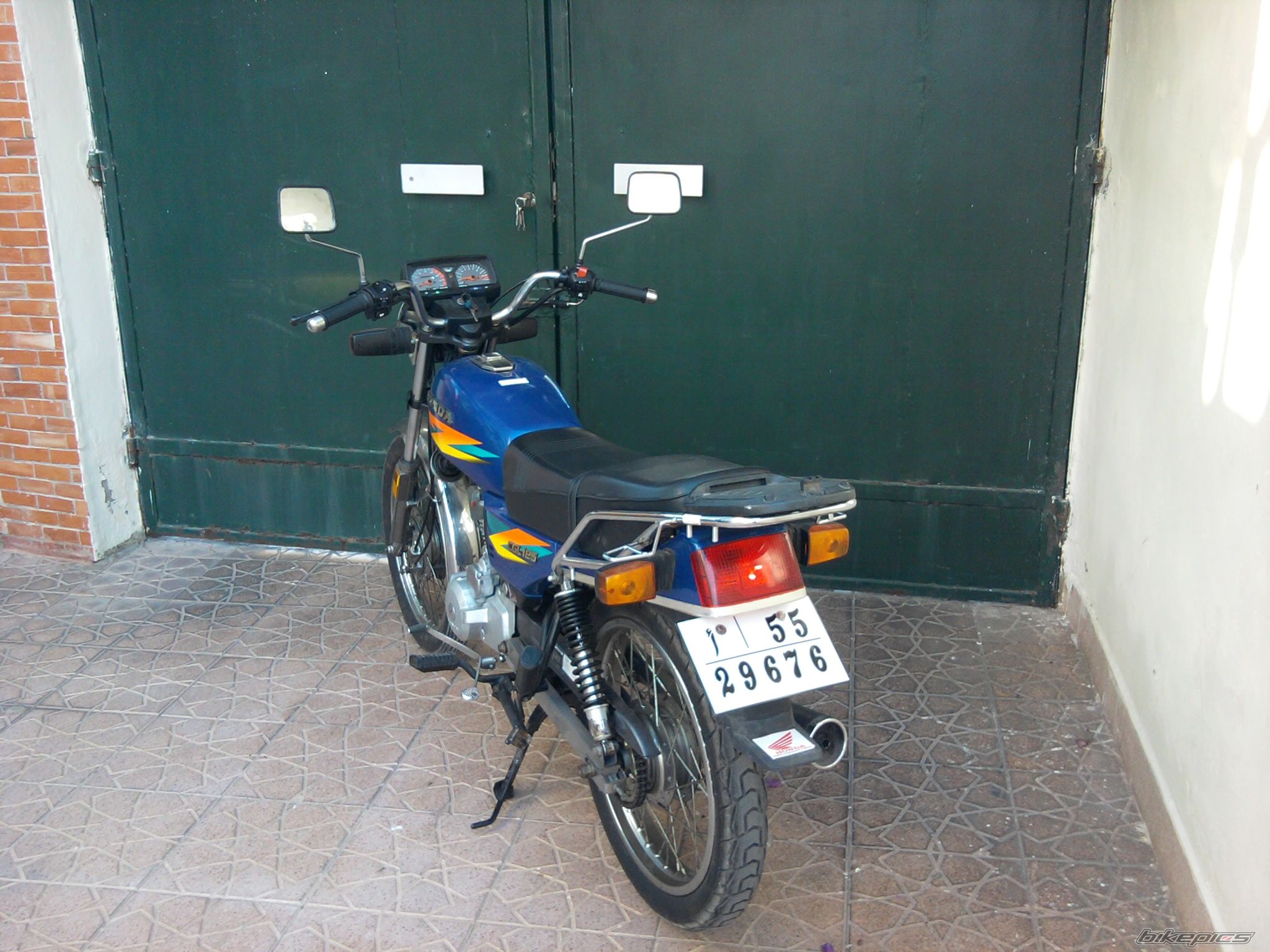 Photo 2404693