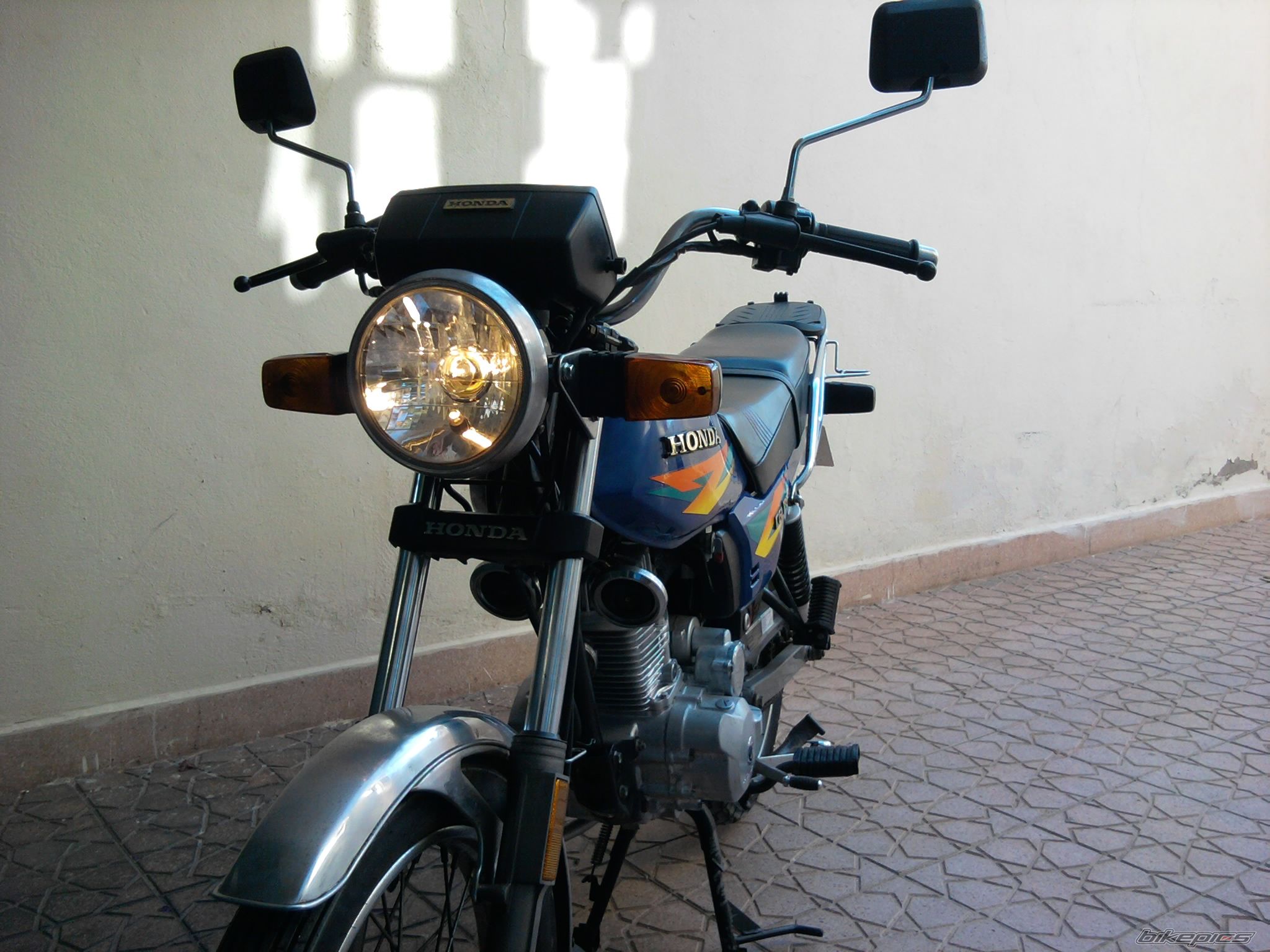 Photo 2404702