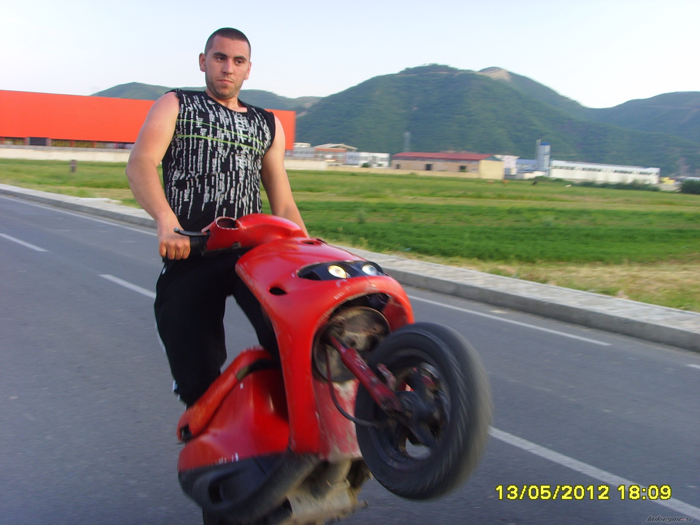 Photo 2404930