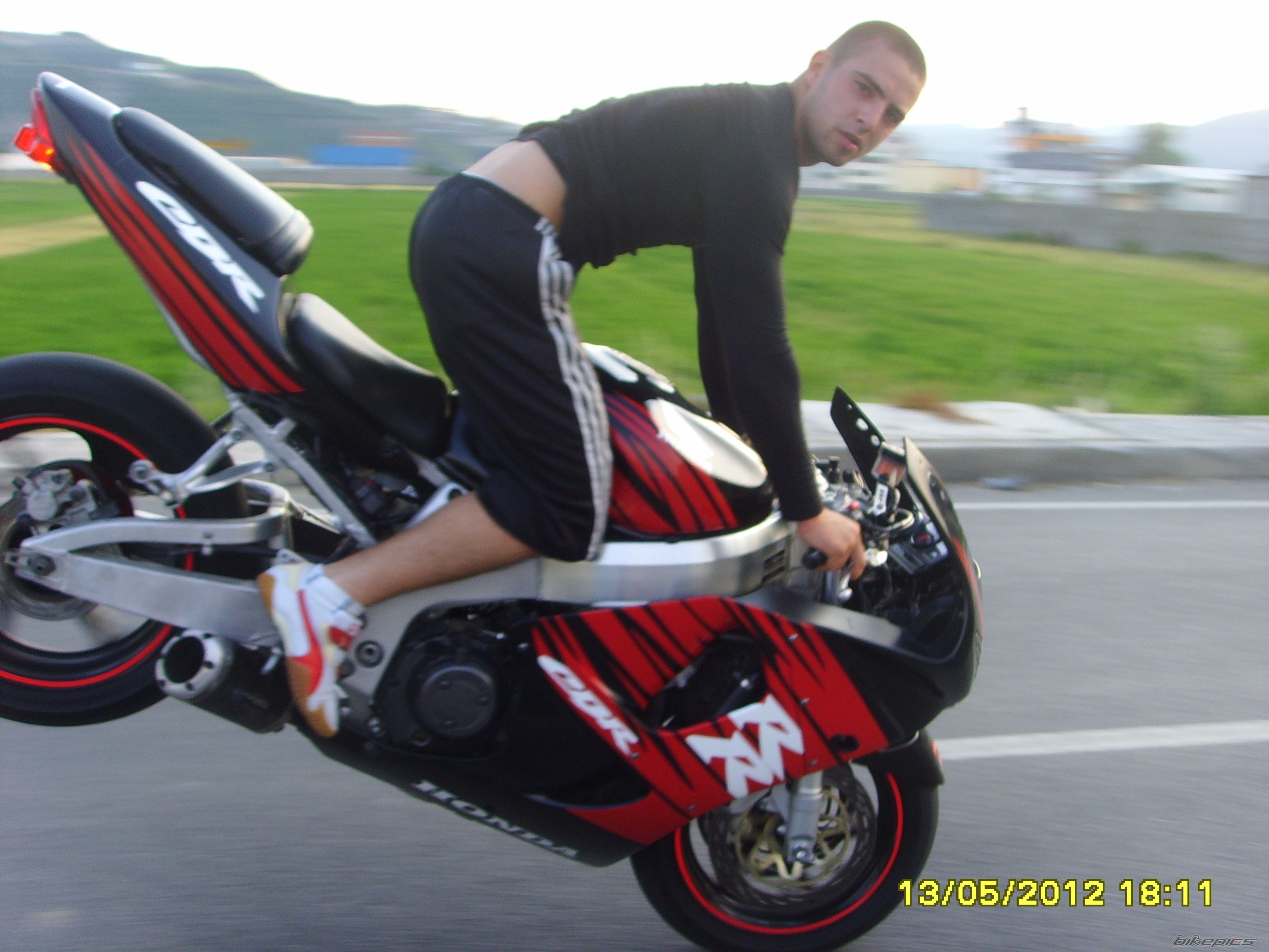 Photo 2404937