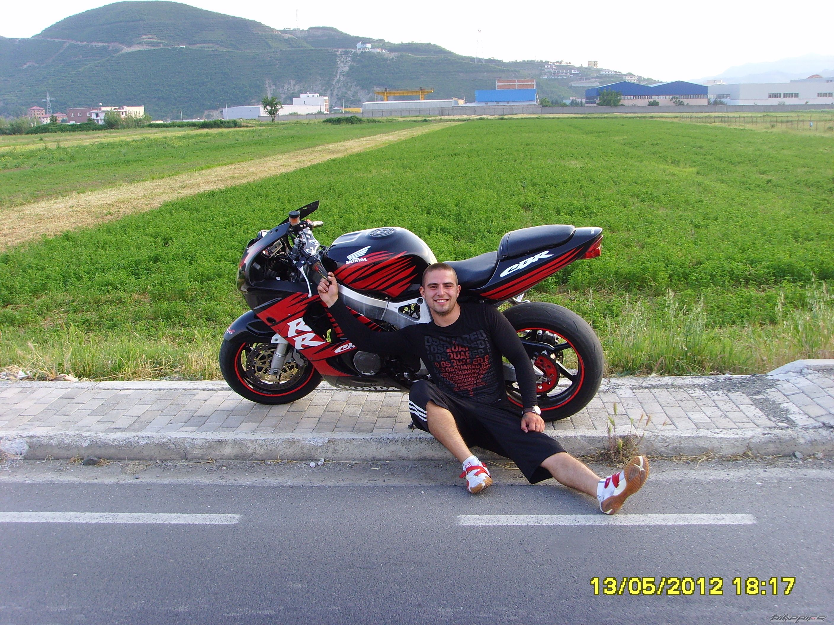 Photo 2404940
