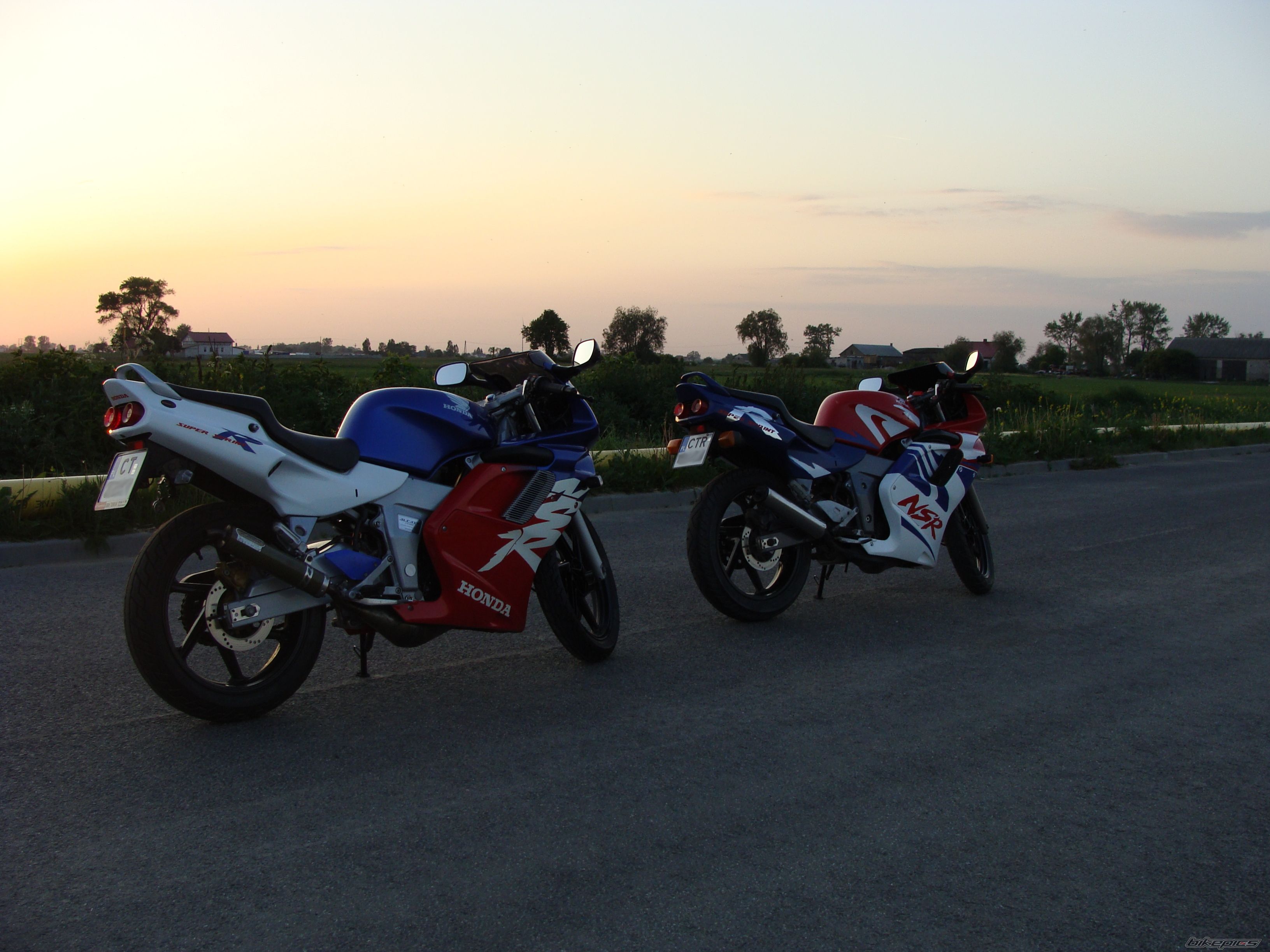 Photo 2405489