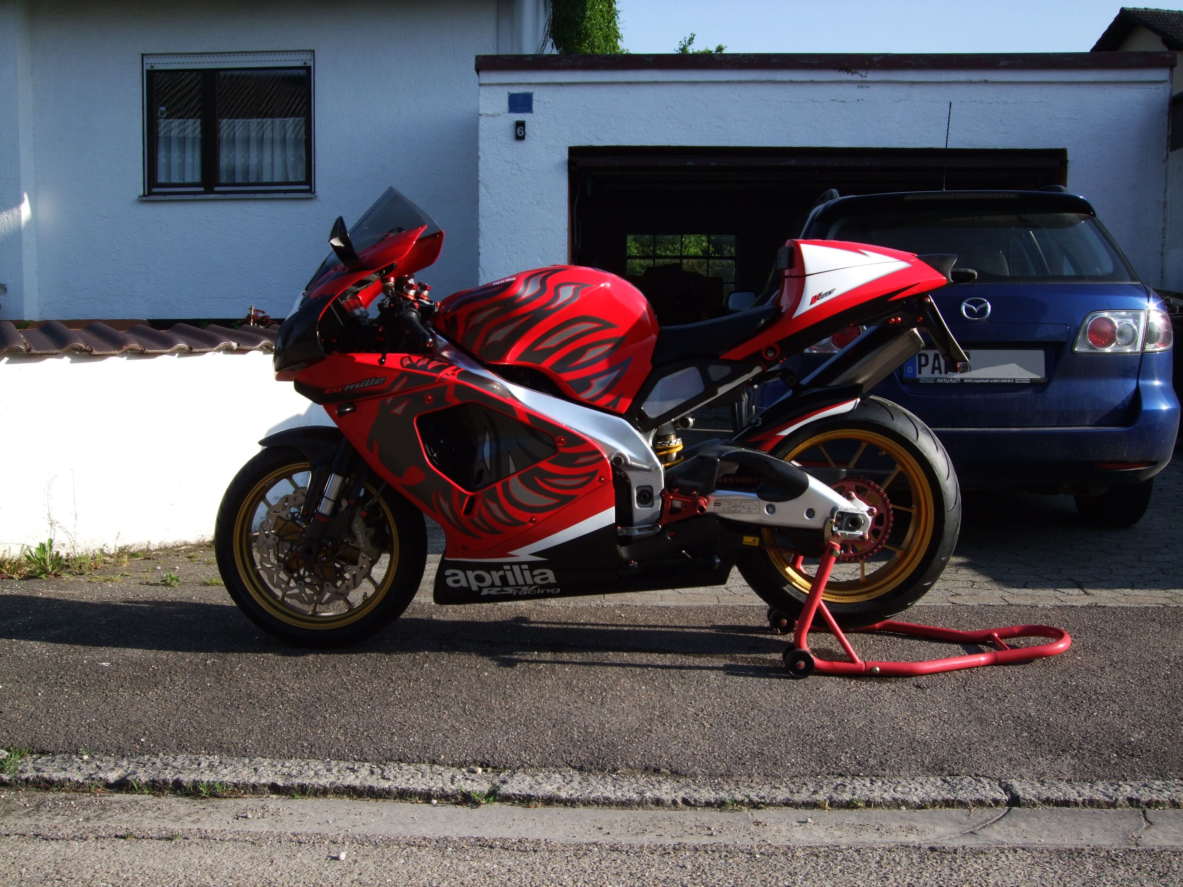 Photo 2405838