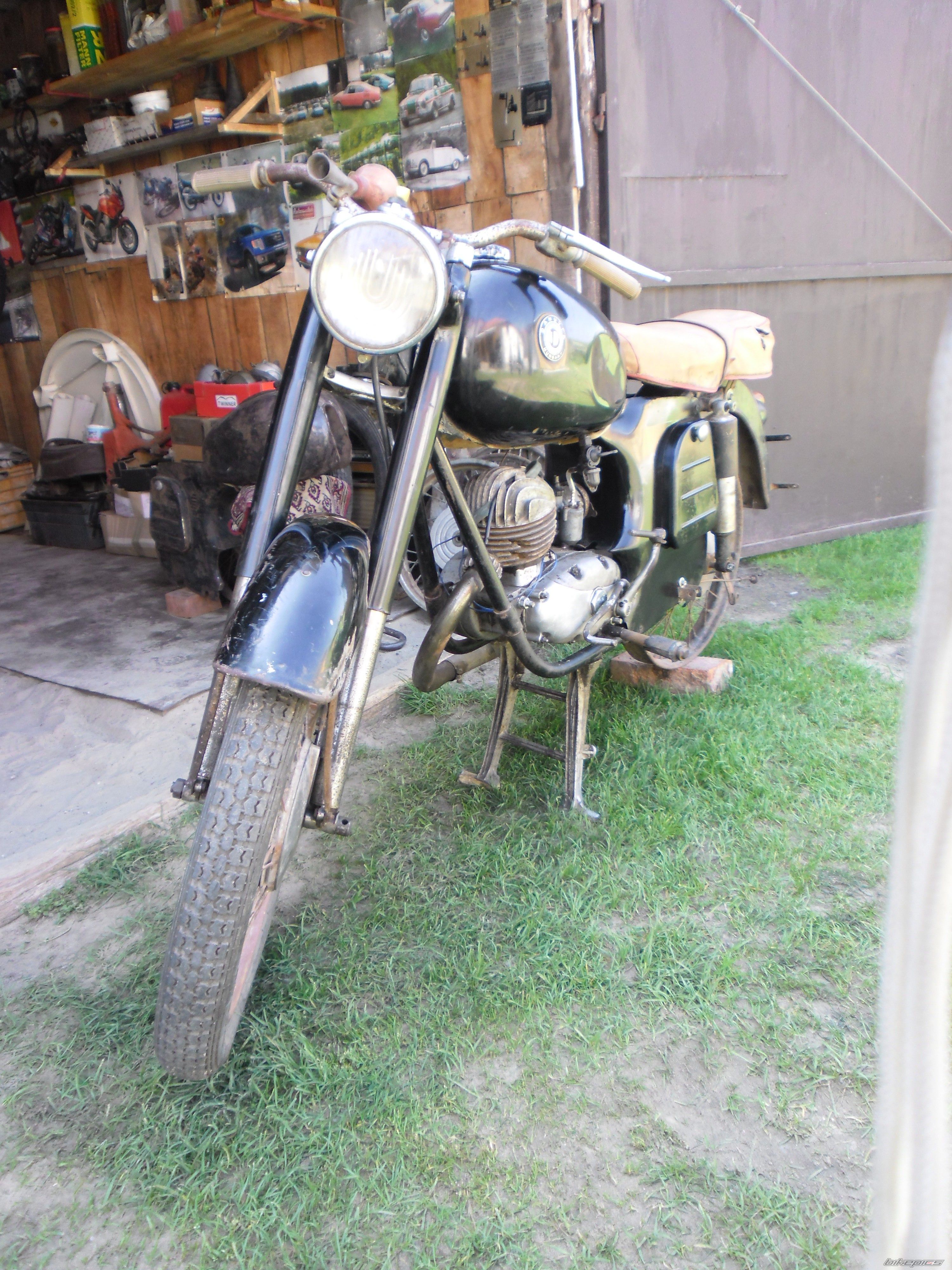 Photo 2406718