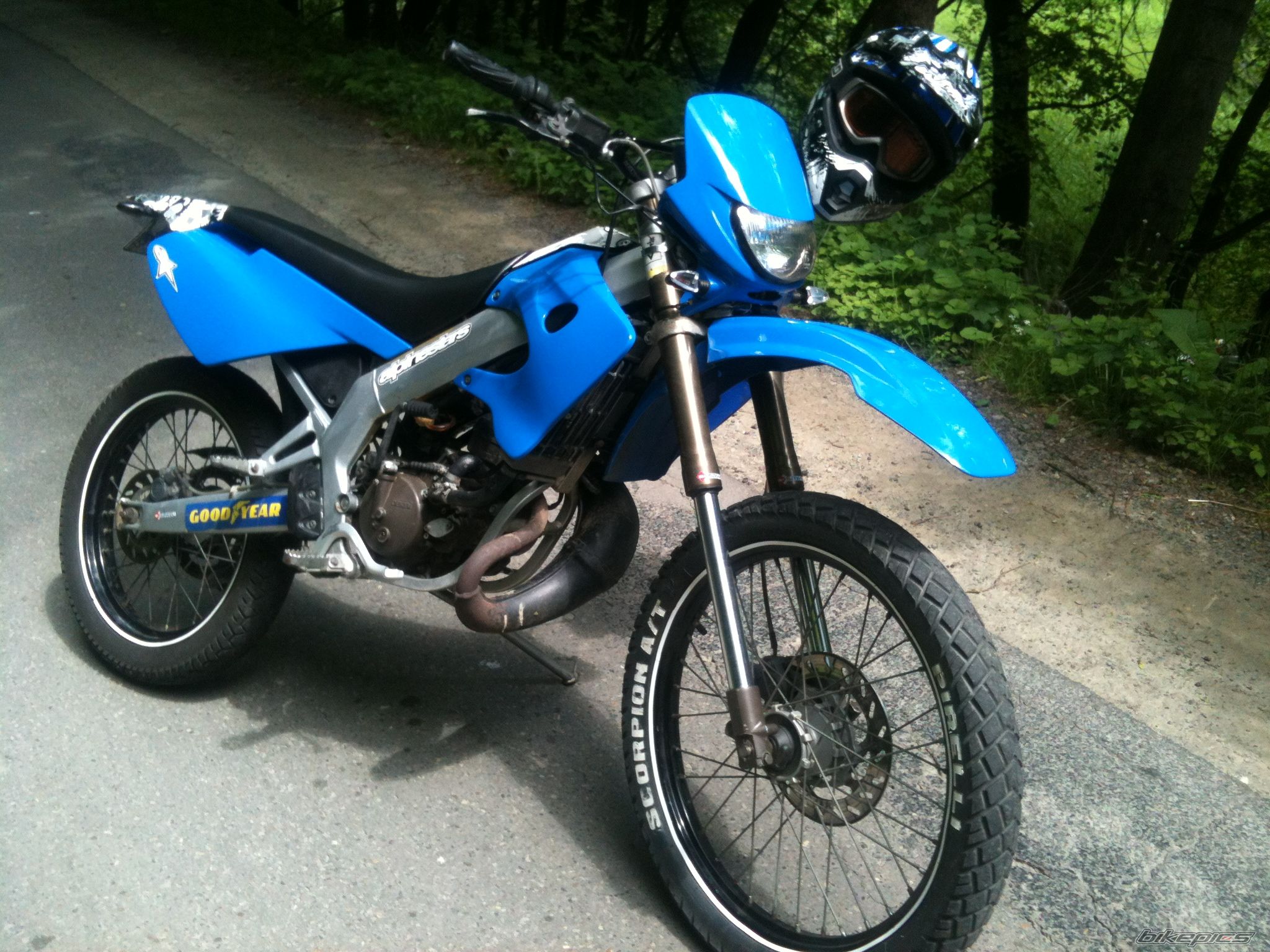 Photo 2407212