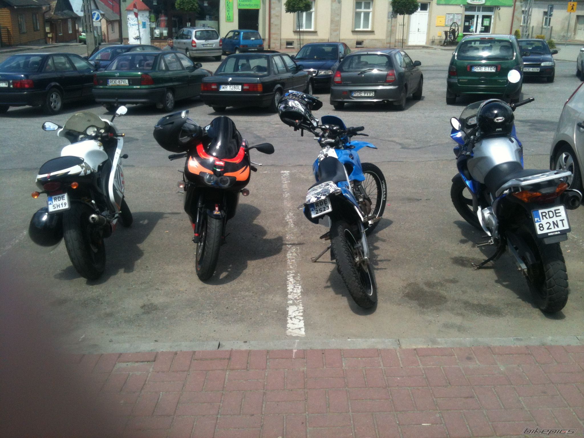 Photo 2407215