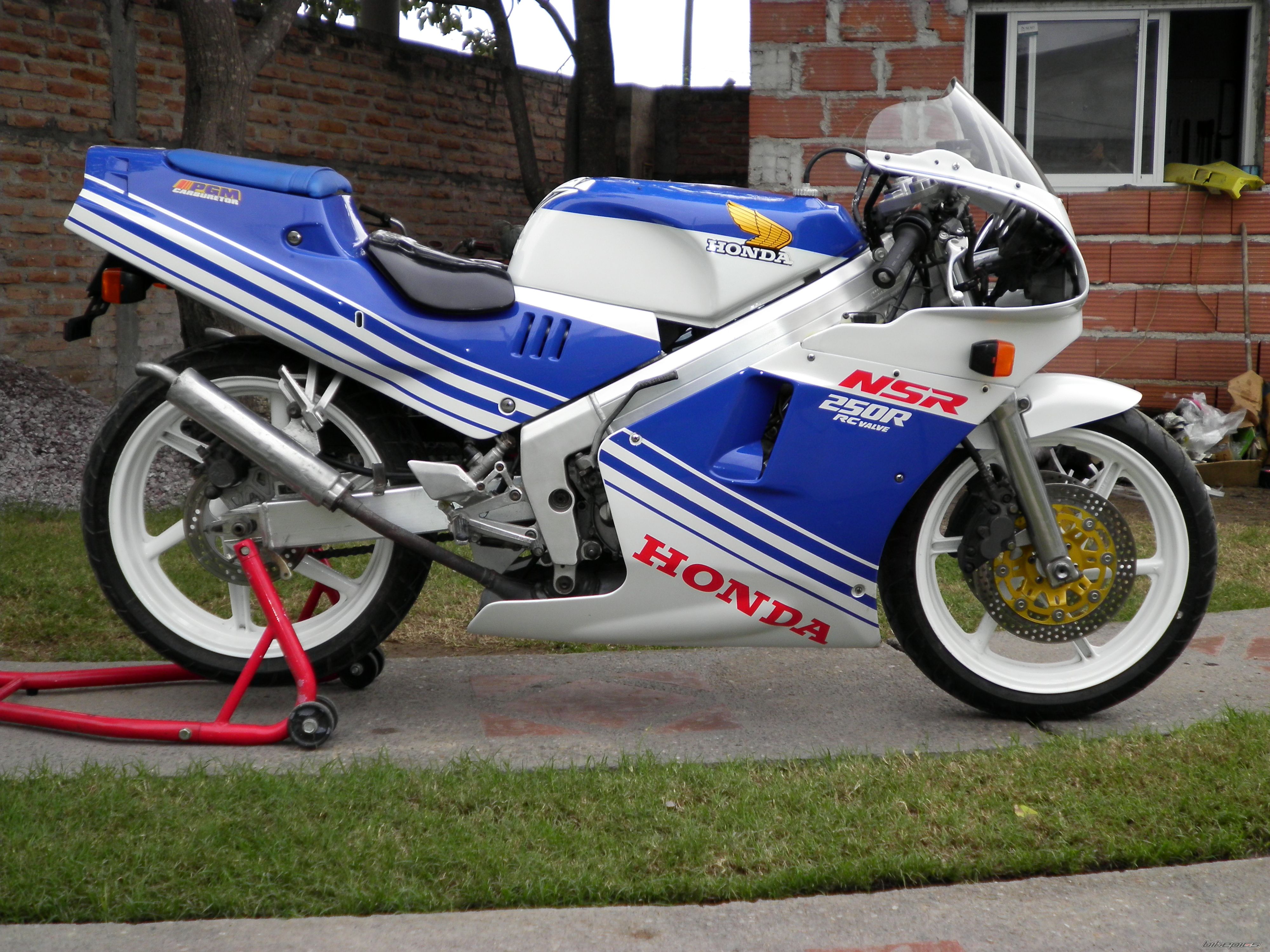 Photo 2407892