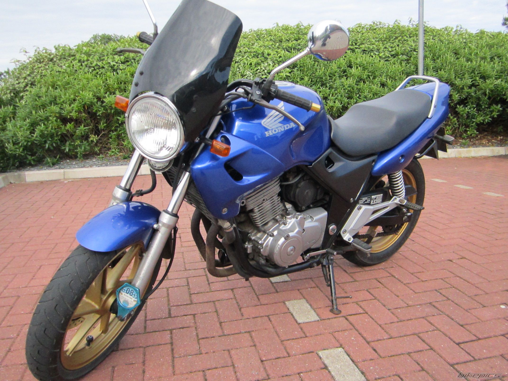 Photo 2408736