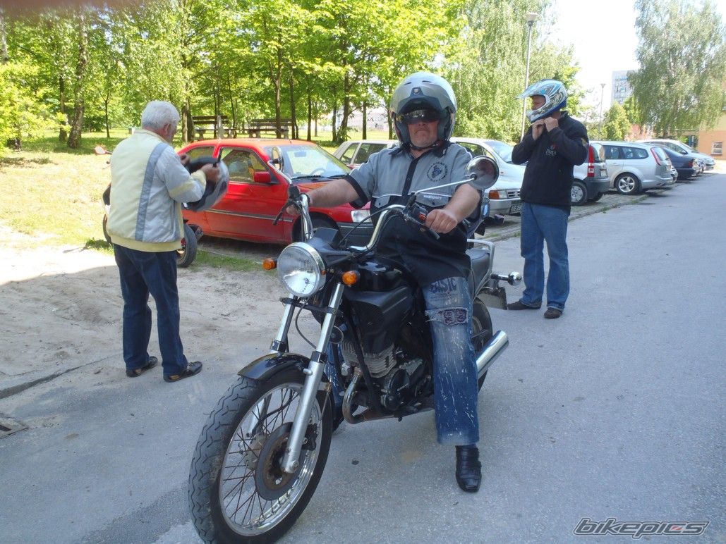 Roadster 125
