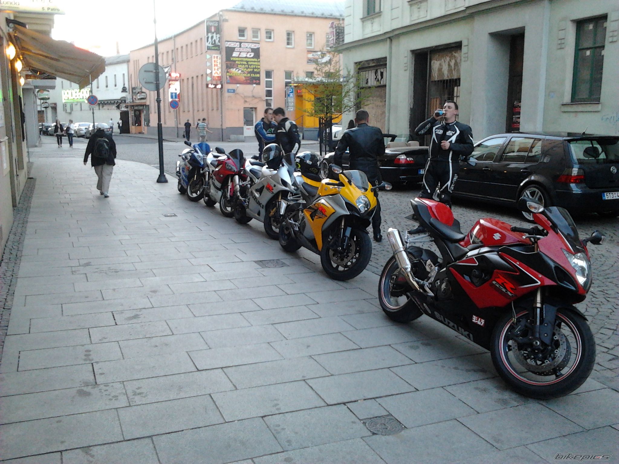 Photo 2409786